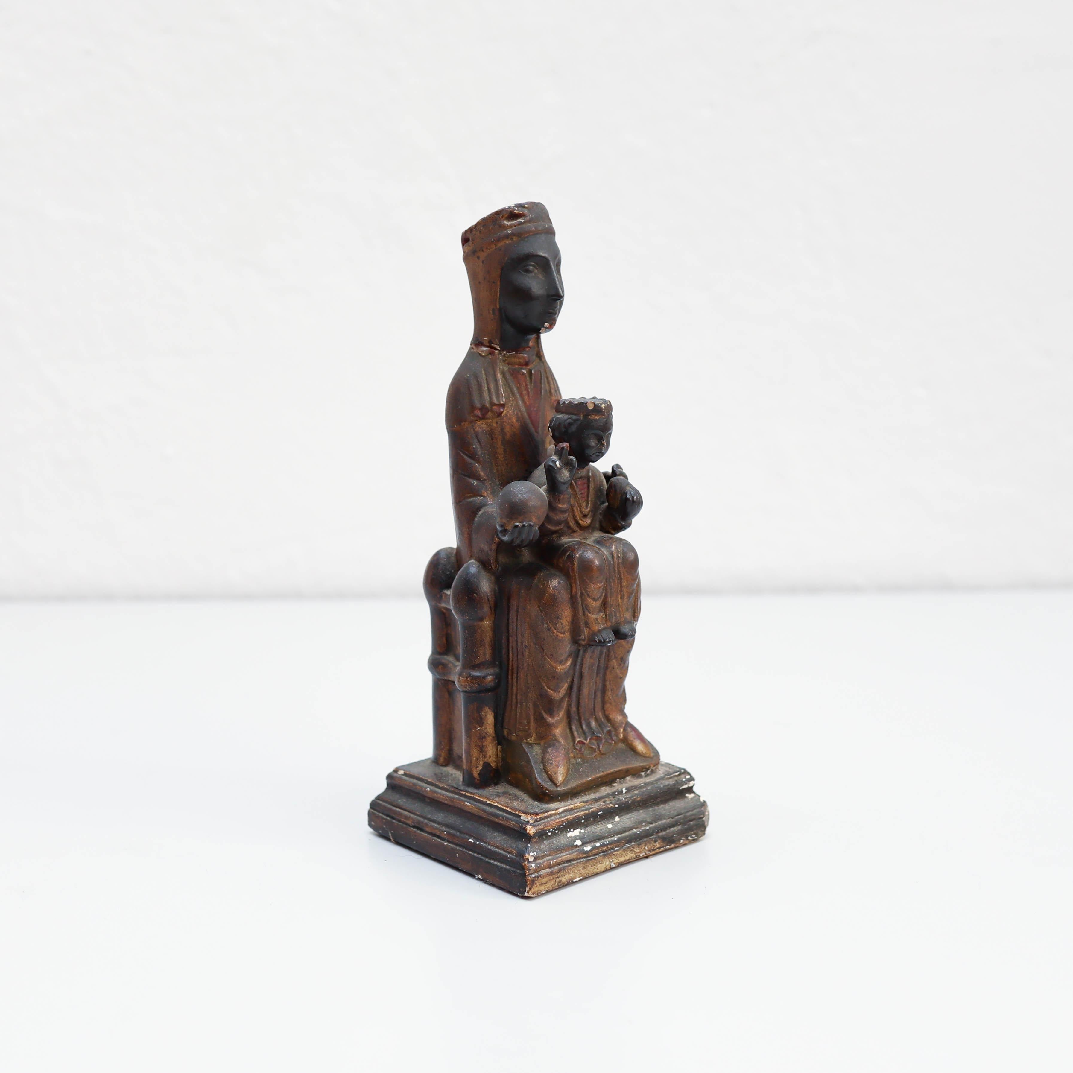 Statue de la Vierge de Montserrat en bois du milieu du XIXe siècle, vers 1940 en vente 2