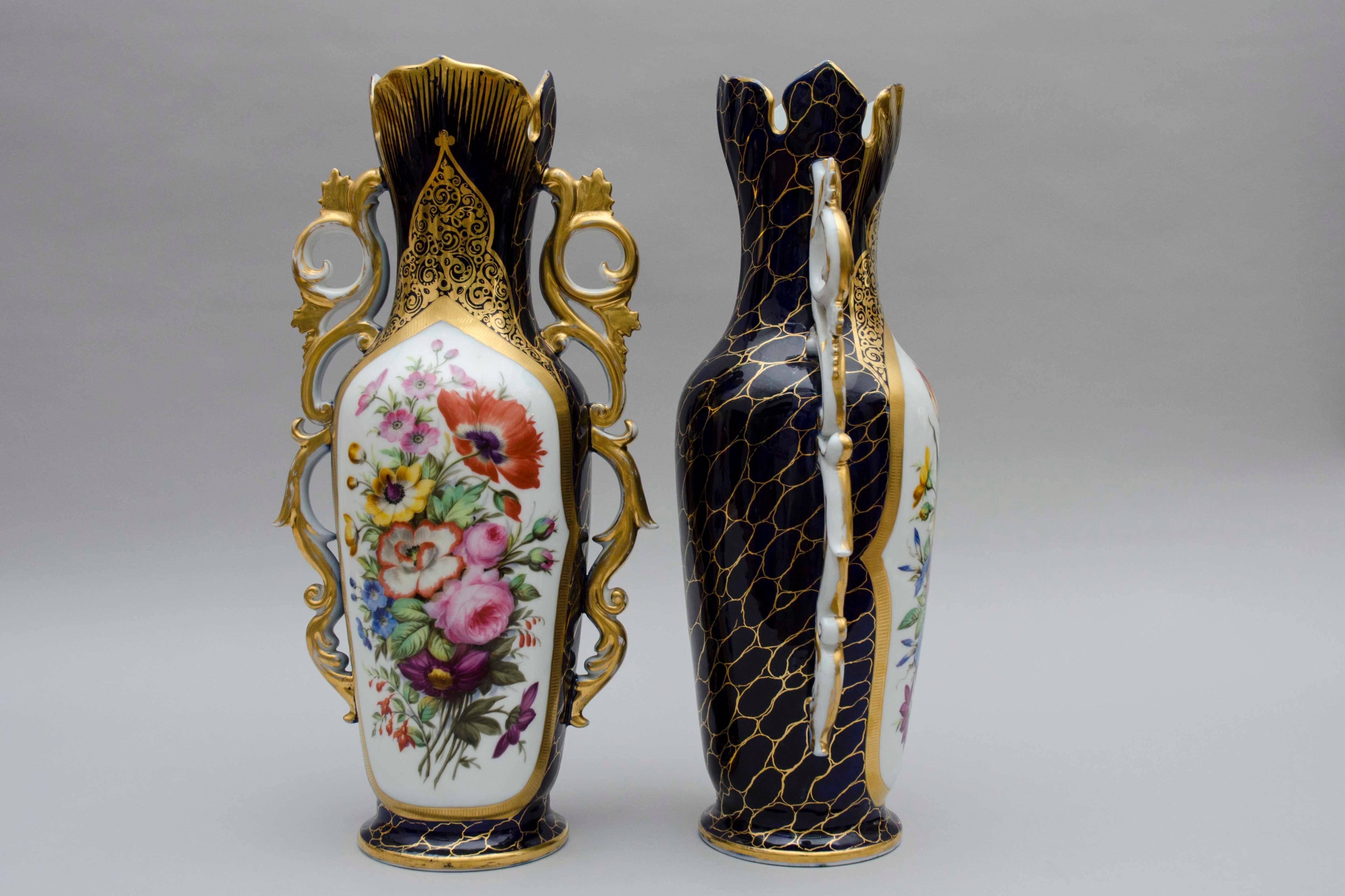 Mid-19th Century, Cobalt Bleu and Flowers, Porcelain Vases, Valentine, France In Good Condition For Sale In Brussels, BE