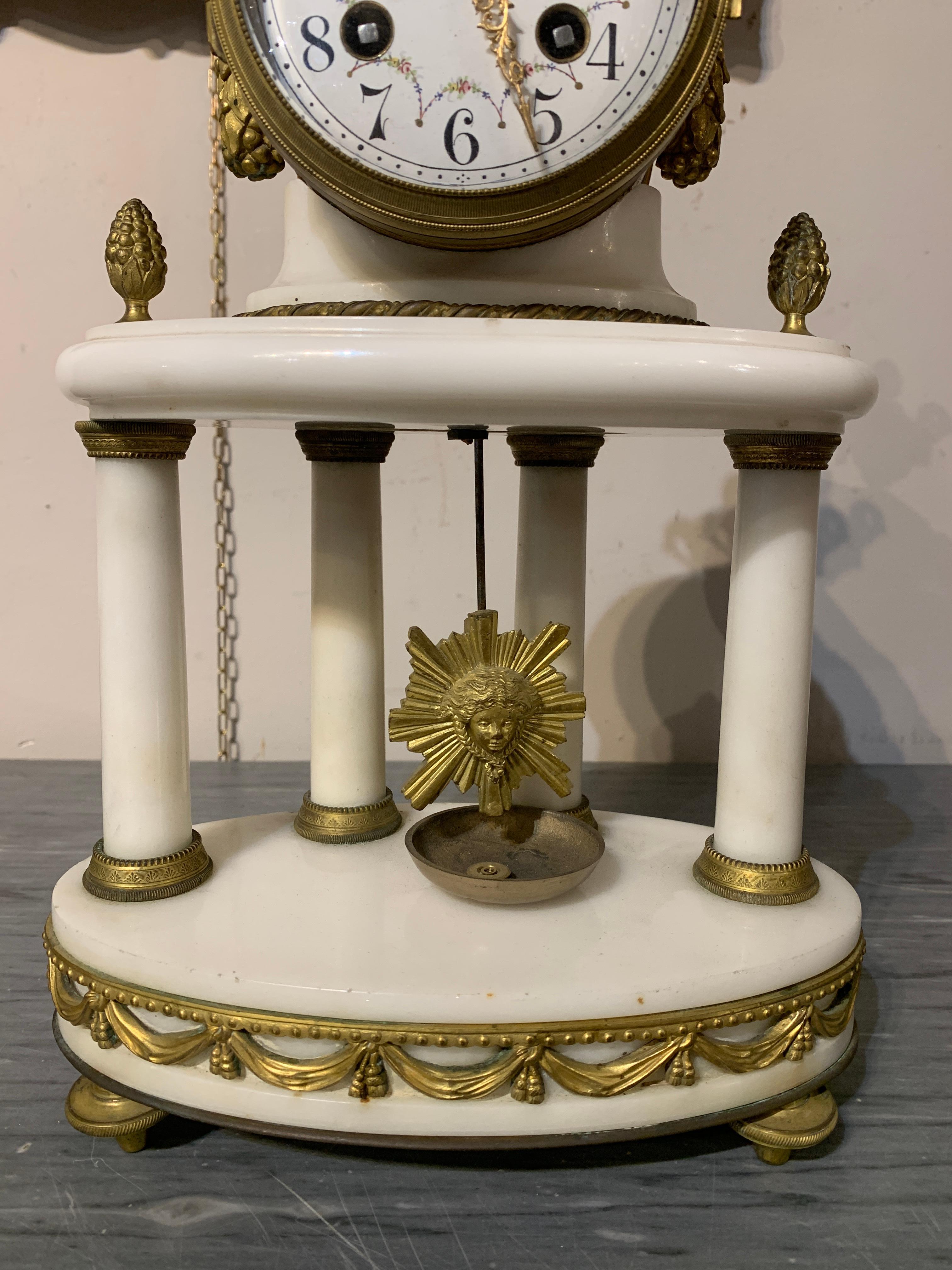 MID 19thCENTURY TRIPTYRY CLOCK AND CANDLESTICKS  In Good Condition For Sale In Firenze, FI