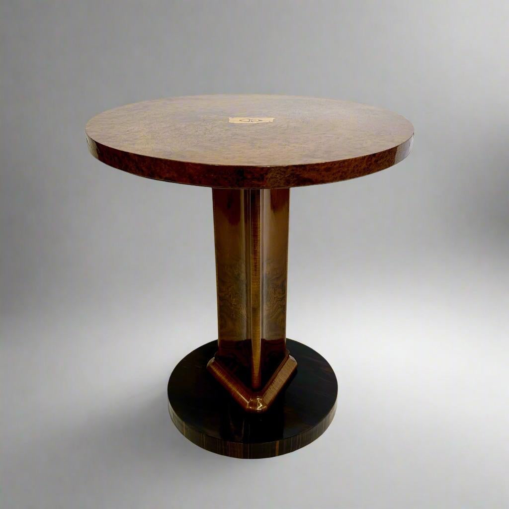 Mid-20 Century Italian Art Deco Round table. im Zustand „Gut“ im Angebot in New York, NY