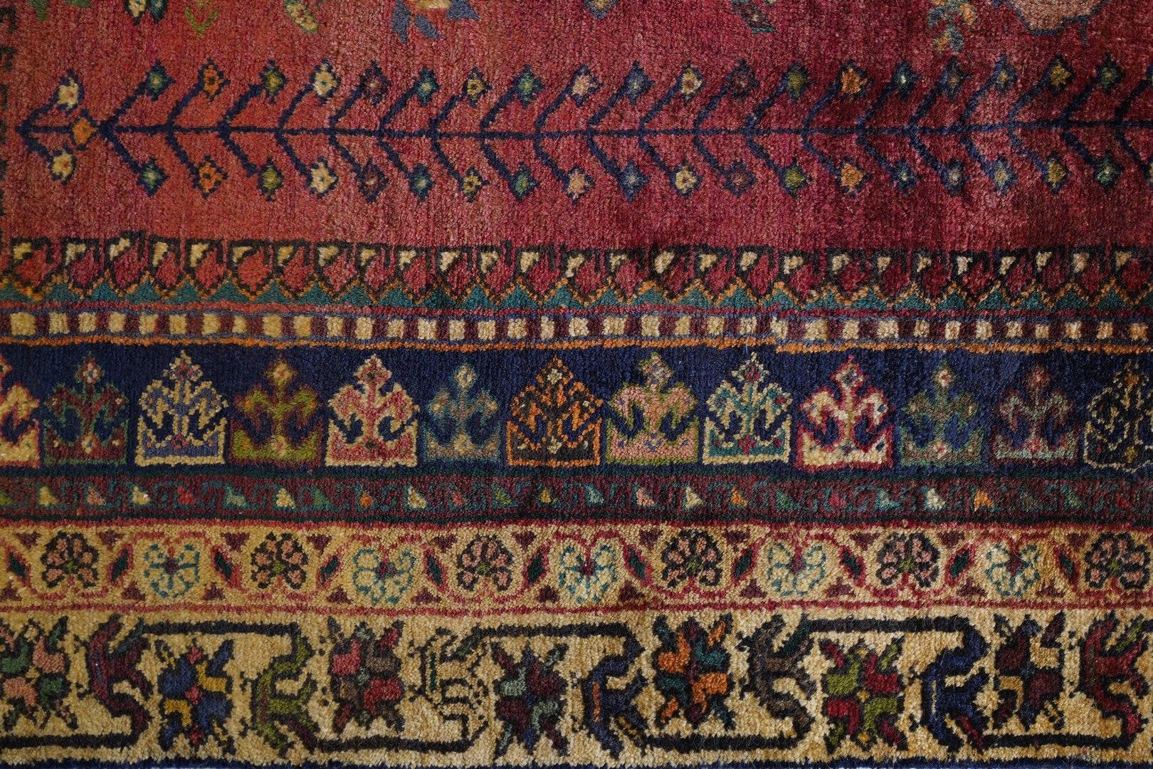 Qashqai Vintage aus der Mitte des 20. Jahrhunderts, halb antikes, größeren Format    im Angebot 1