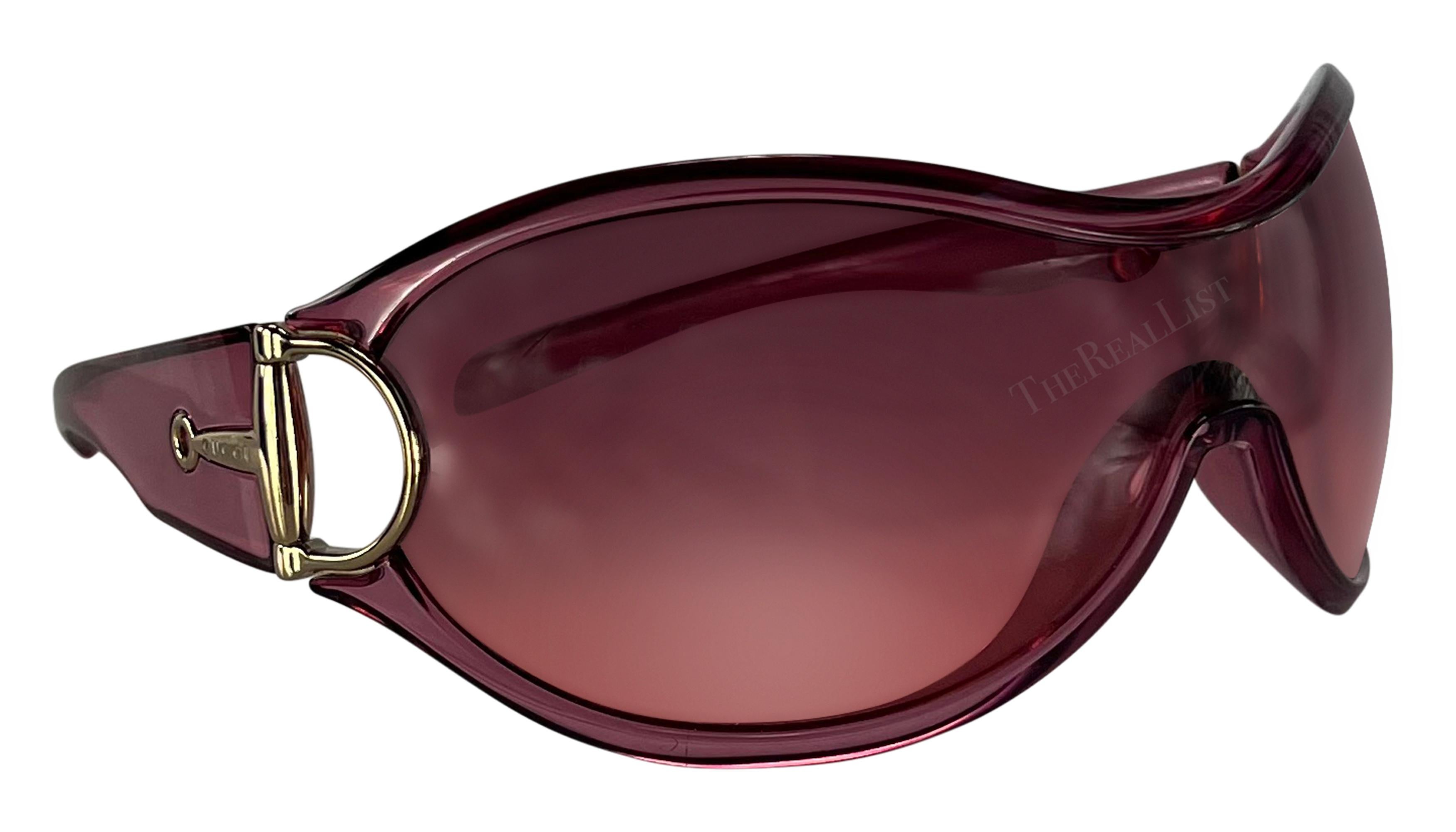 Mid 2000s Gucci Transparent Pink Shield Oversized Sunglasses  Excellent état - En vente à West Hollywood, CA
