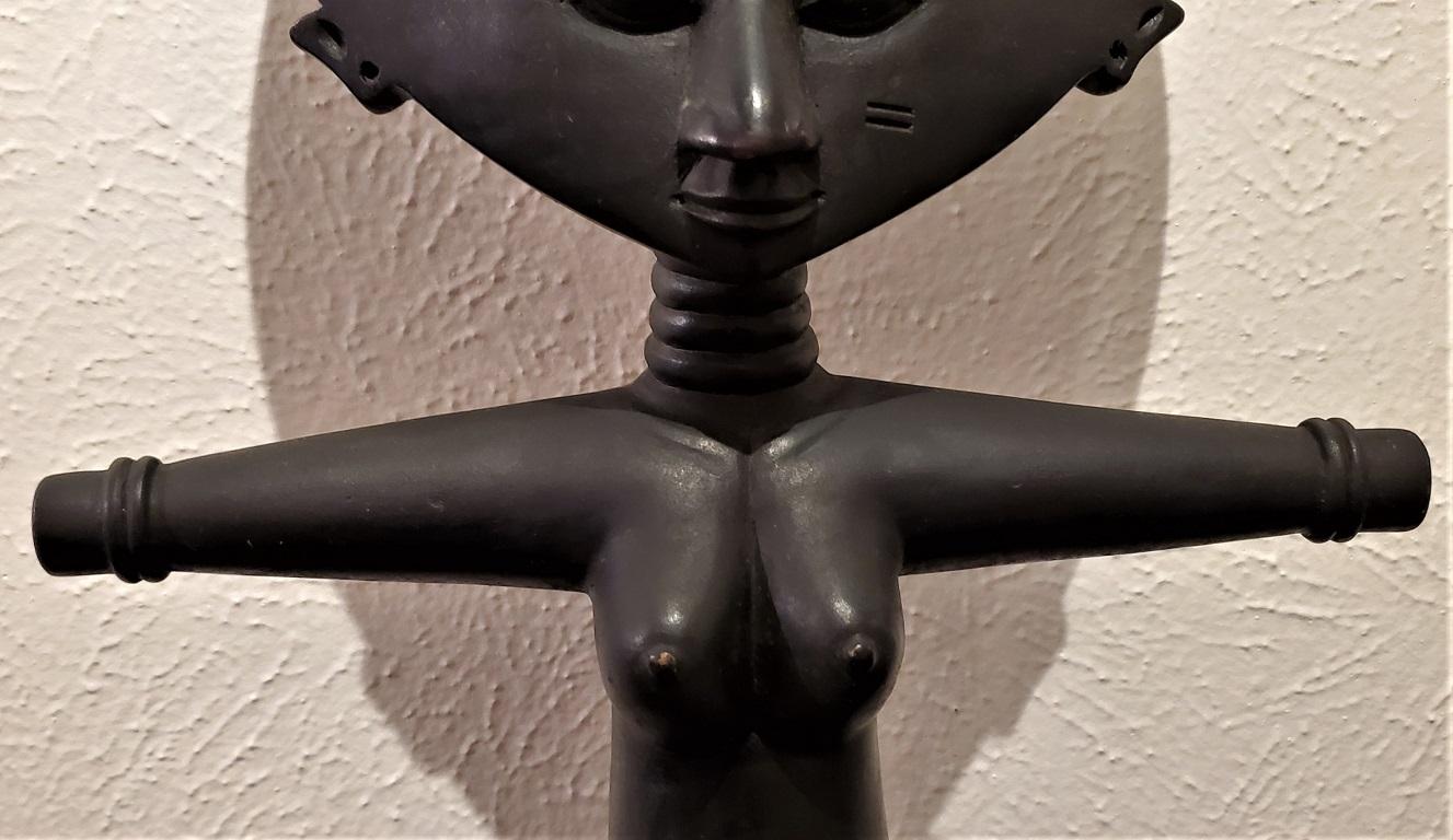 Mid-20th Century Ghanayan Akuba Fertility Doll In Good Condition In Dallas, TX