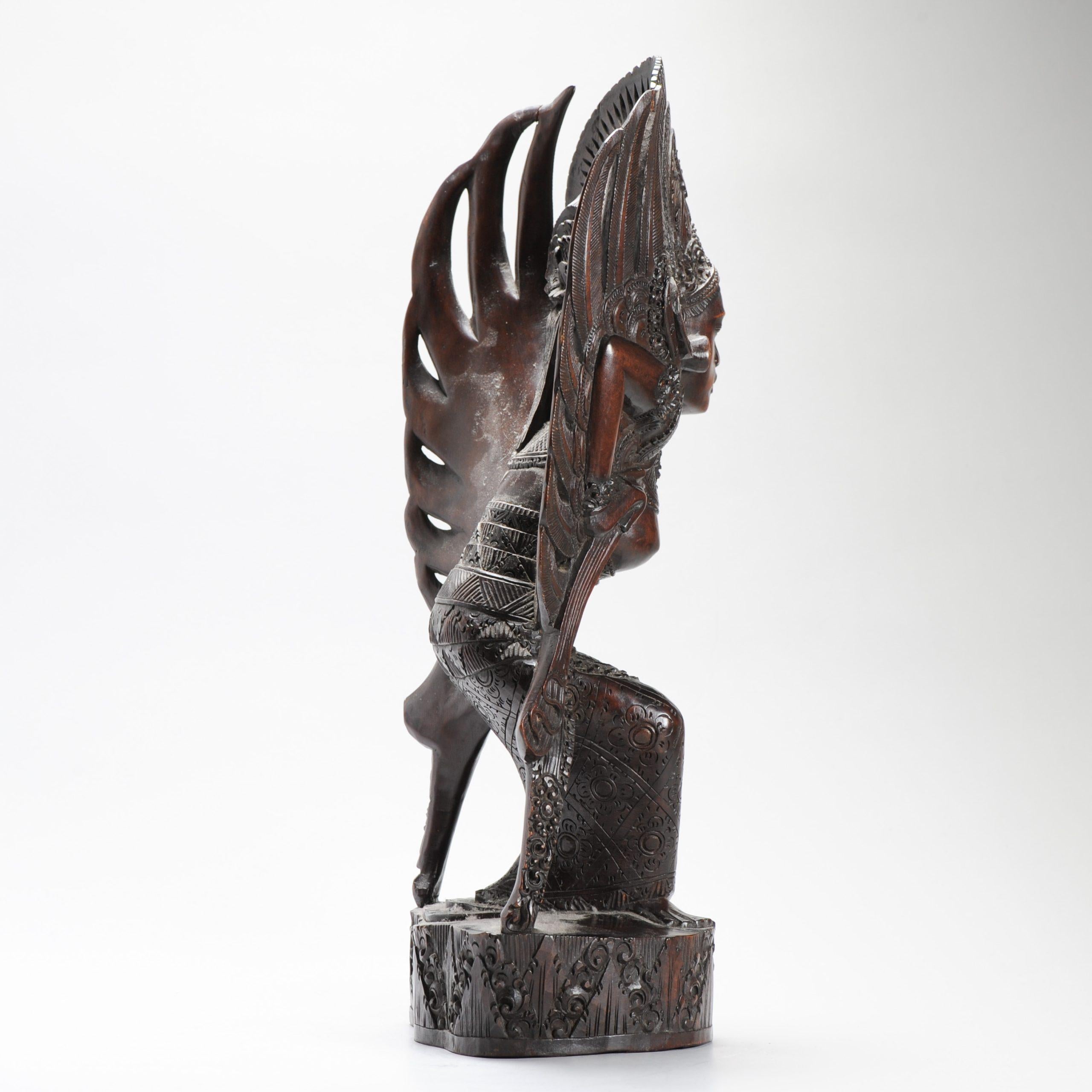 Mid 20th C Art Deco Balinese Indonesia Wood Carved Women Lady Statue Bali In Excellent Condition For Sale In Amsterdam, Noord Holland