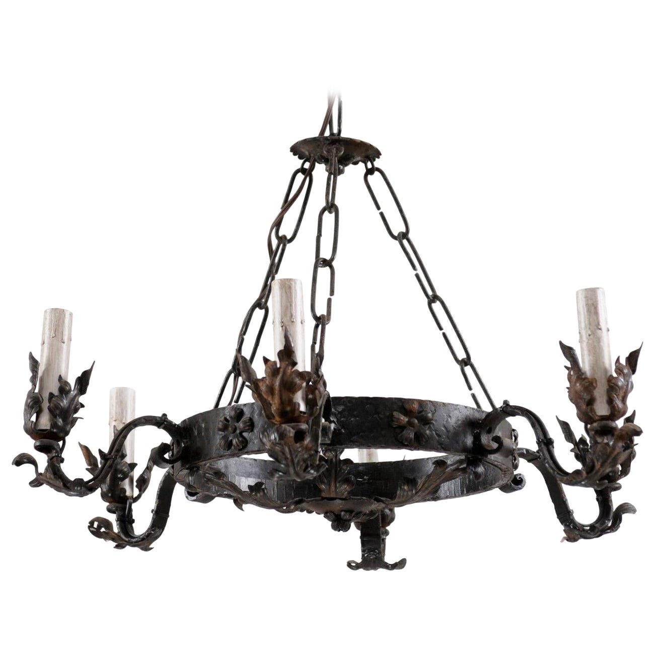 Lustre circulaire en fer du milieu du 20e siècle avec motif de feuille sur bobèches et bras