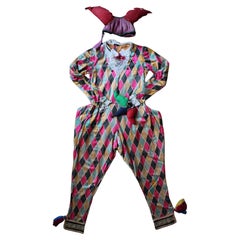 Costume da arlecchino della metà del XX secolo Wookey Hole Clown Museum Fairground Circus Curio Costume da arlecchino della metà del XX secolo Wookey Hole Clown Museum Fairground Circus Curio