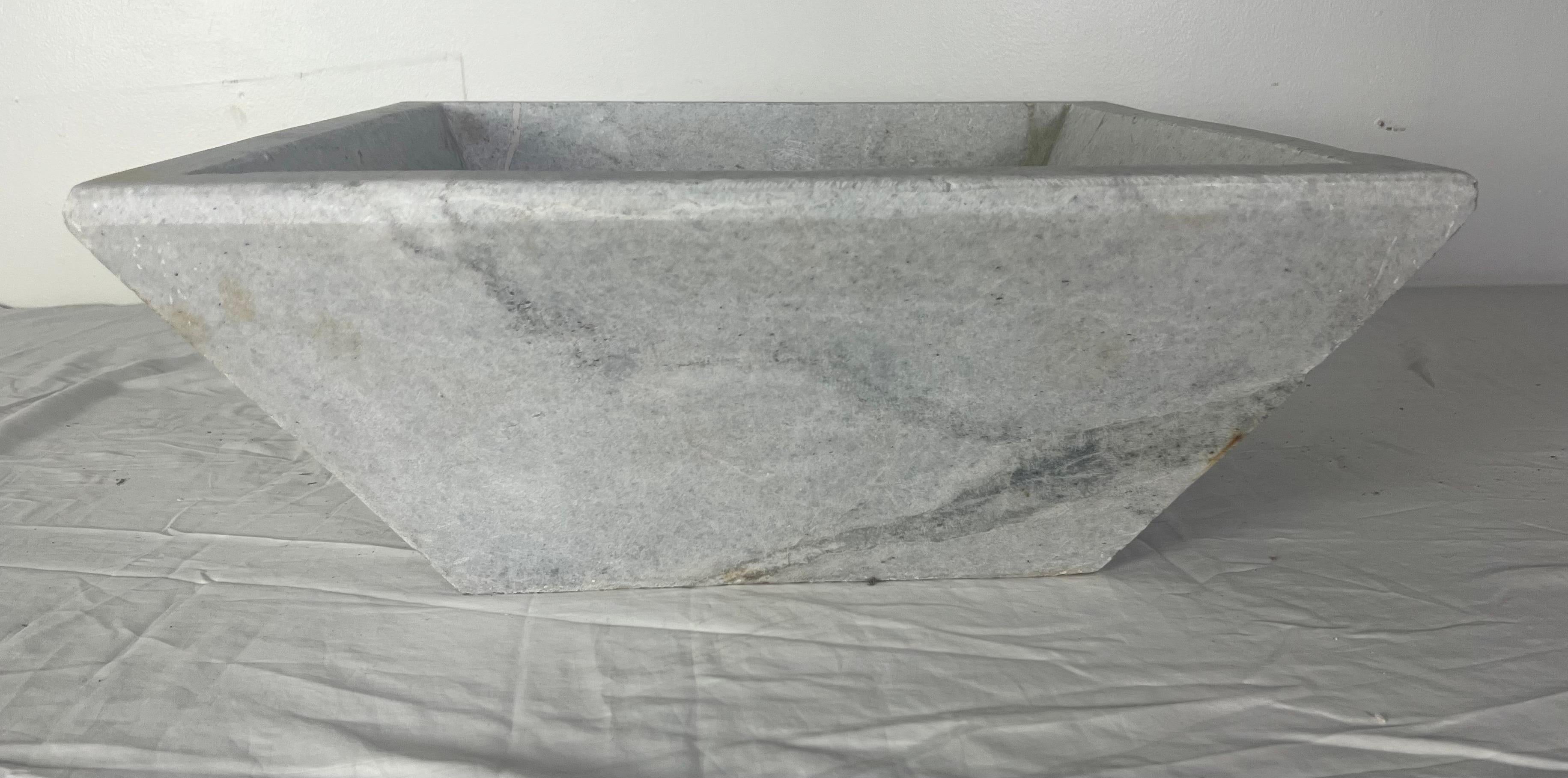 Mid 20th century Italian square shaped marble sink with drain holel