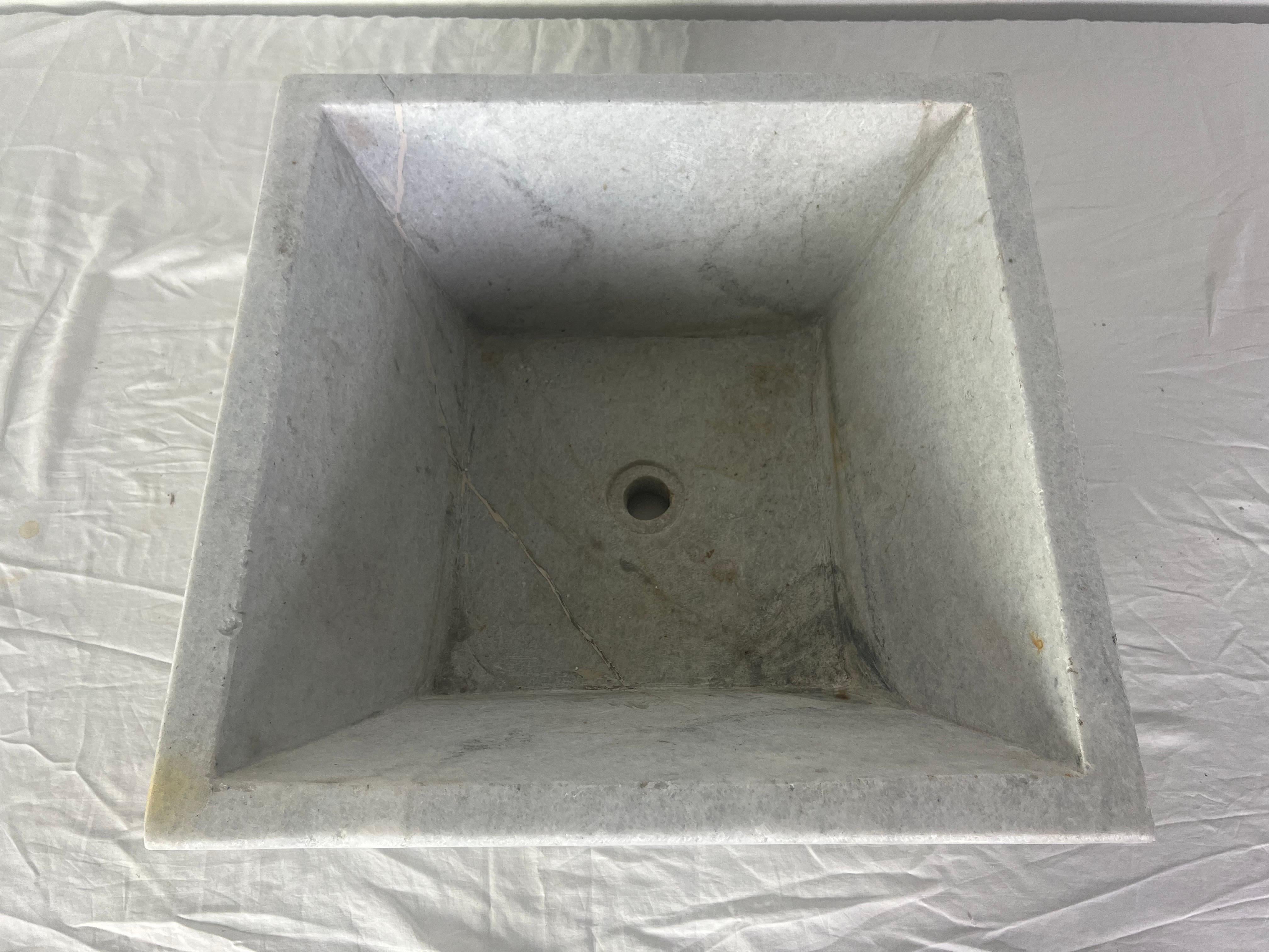 MId 20th C. Italian Stone Sink  In Good Condition For Sale In Los Angeles, CA