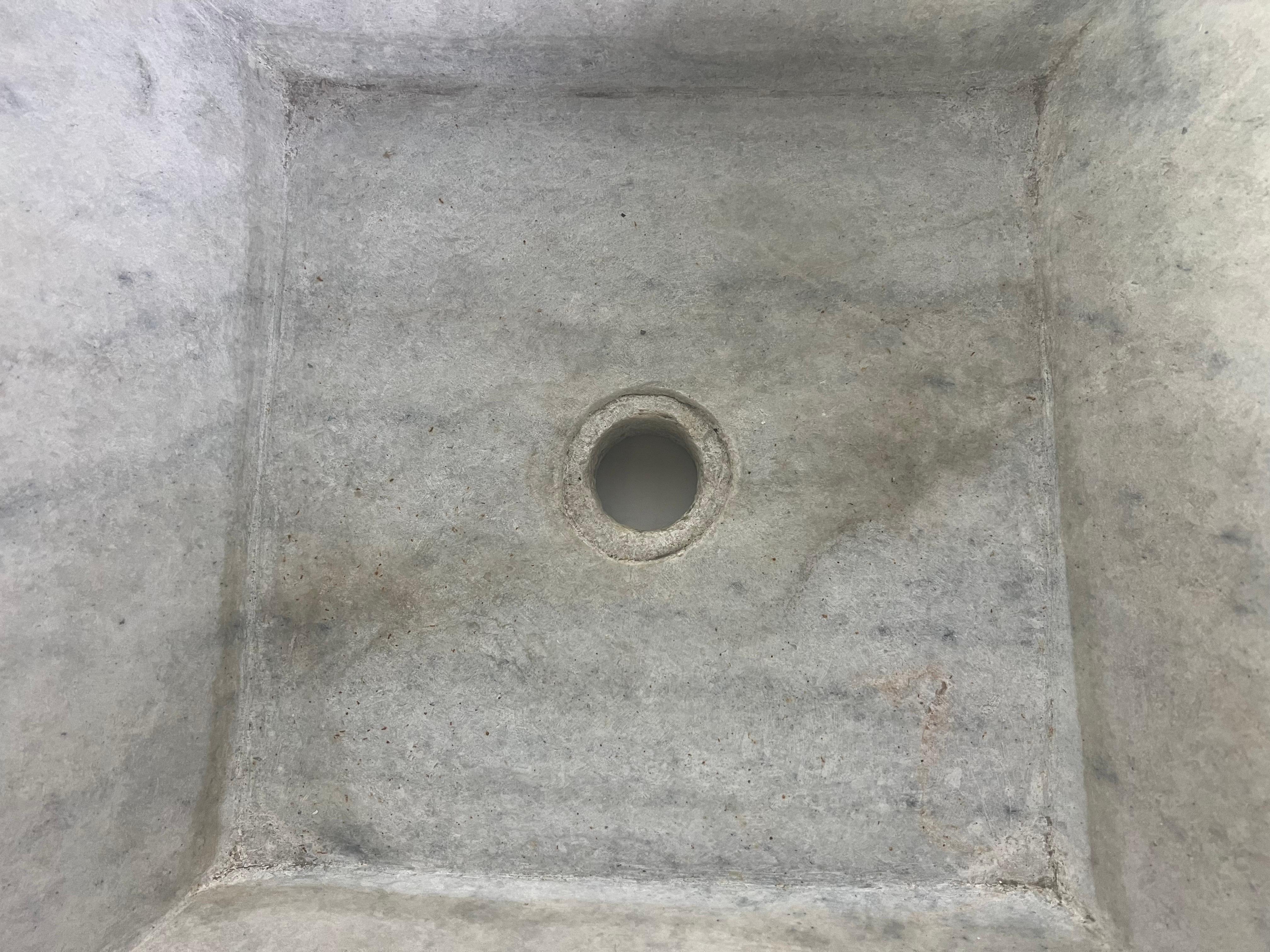 MId 20th C. Italian Stone Sink  For Sale 2
