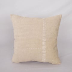 Funda de cojín de mediados del siglo XX hecha con fundas antiguas de Anatolia