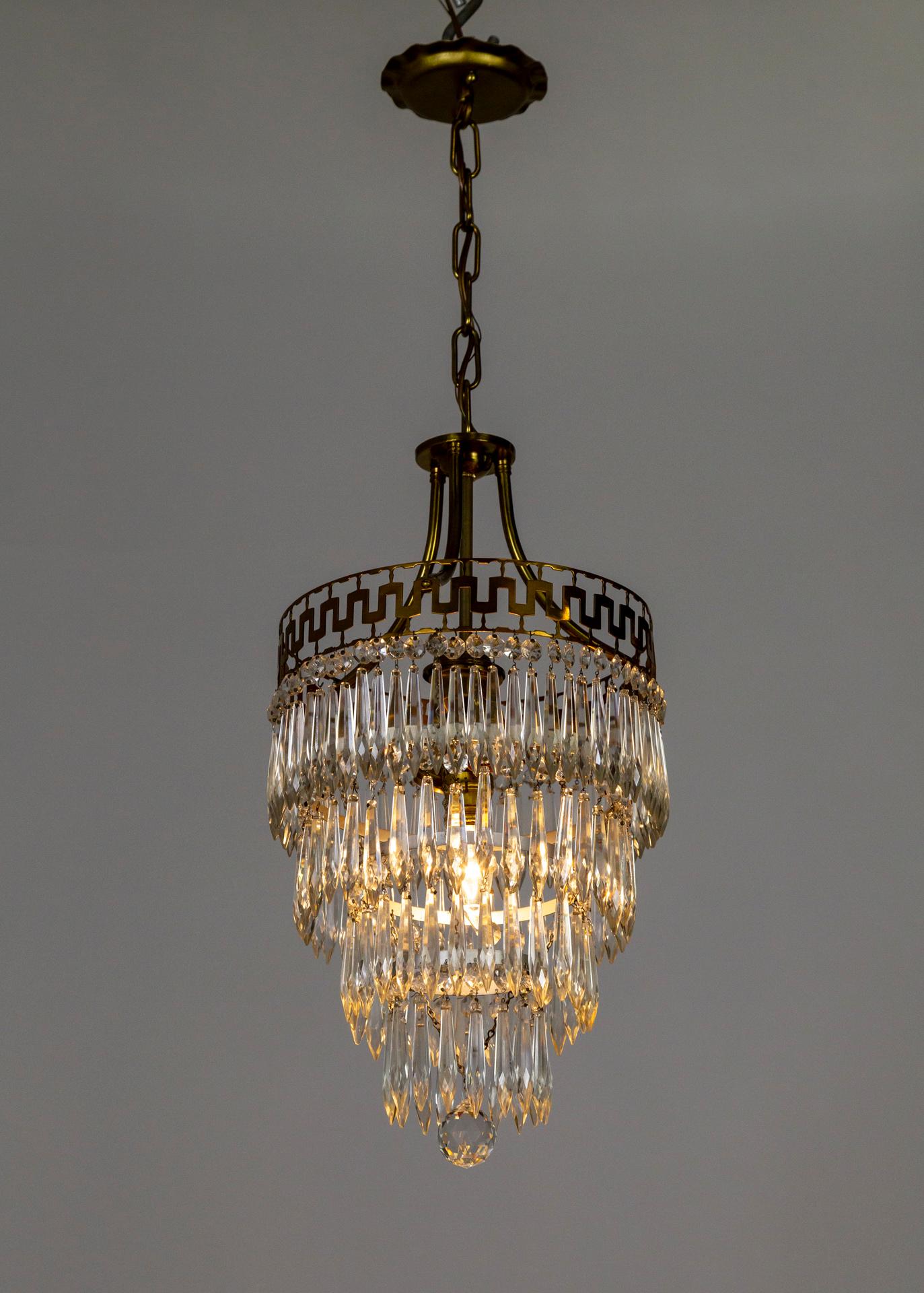 Mid-20th Cent. Neoclassical Cut Brass & Crystal Wedding Cake Pendant Light In Good Condition For Sale In San Francisco, CA