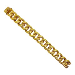 Mid-20th Century 14K Yellow Gold Large Curb Link Florentine Finish Bracelet