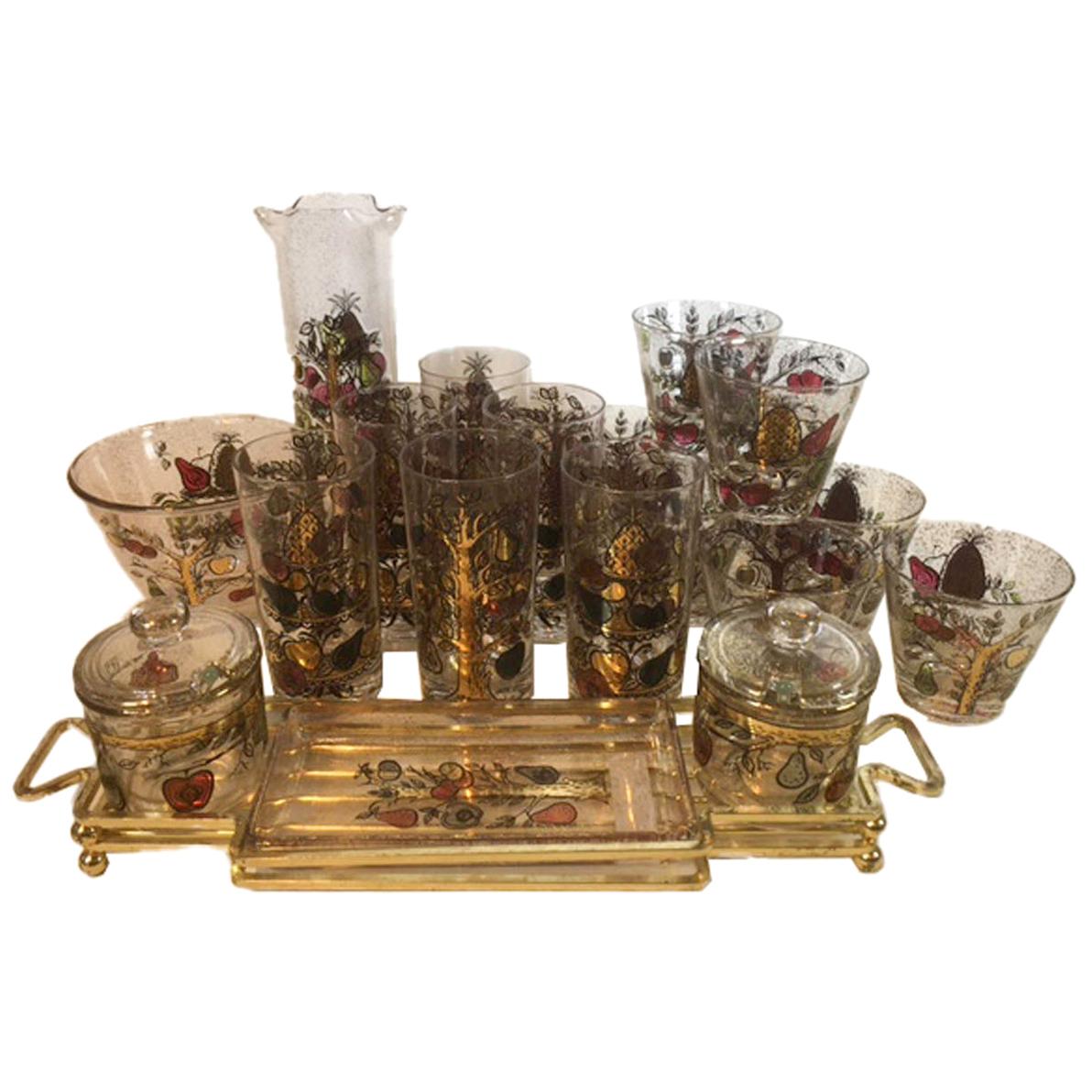 Ensemble de 17 pièces de vaisselle de cocktail/bar du milieu du 20e siècle à motif "Tree of Life" en vente