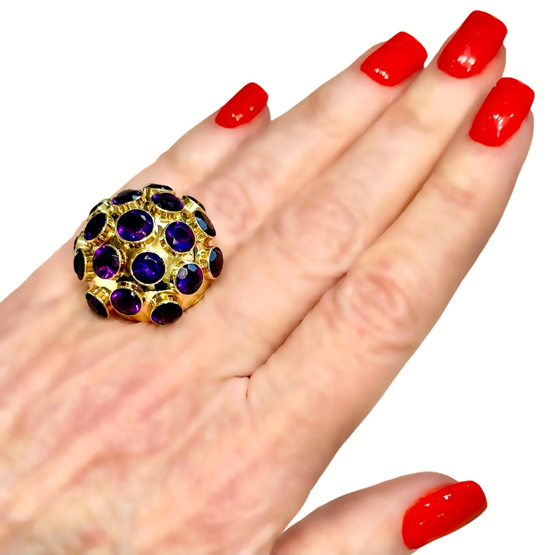 Mid-20th Century 18k Yellow Gold and All Amethyst Large Sputnik Dome Ring   For Sale 4