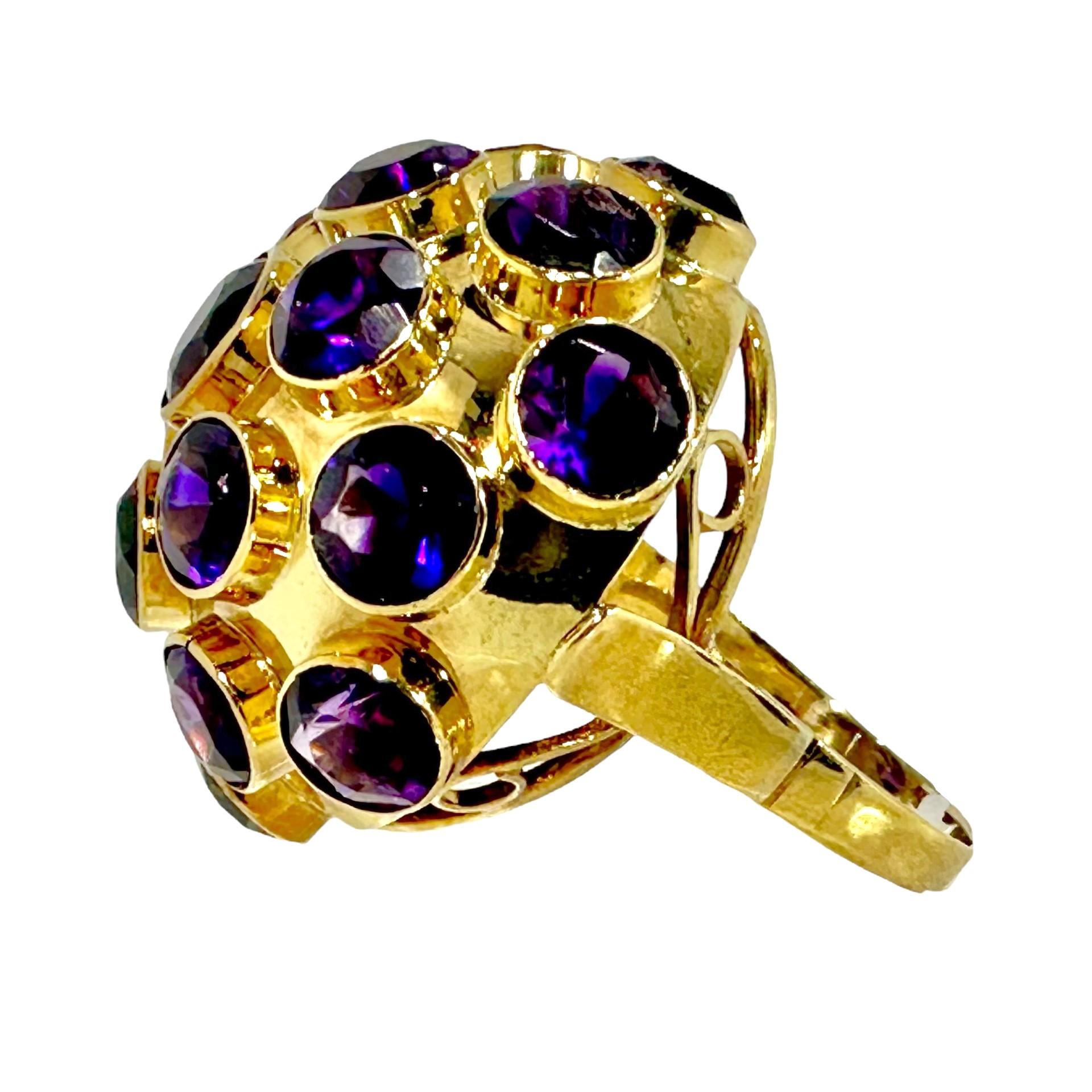 Women's Mid-20th Century 18k Yellow Gold and All Amethyst Large Sputnik Dome Ring   For Sale