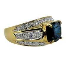 Mid-20th Century 18k Yellow Gold Cocktail Ring with 2.67Ct Sapphire & Diamonds