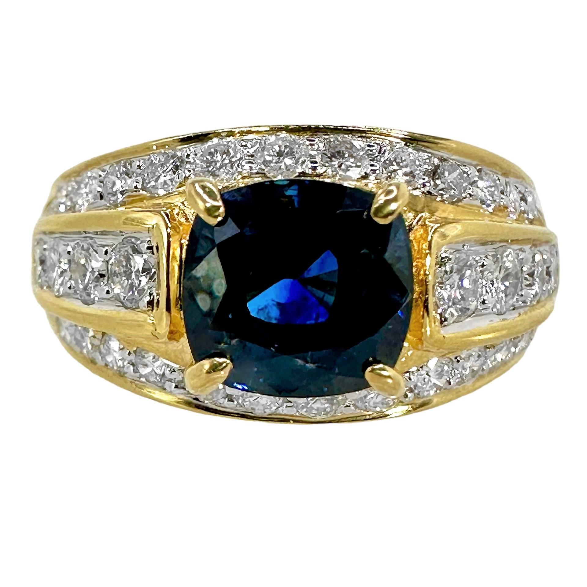 Women's Mid-20th Century 18k Yellow Gold Cocktail Ring with 2.67Ct Sapphire & Diamonds For Sale