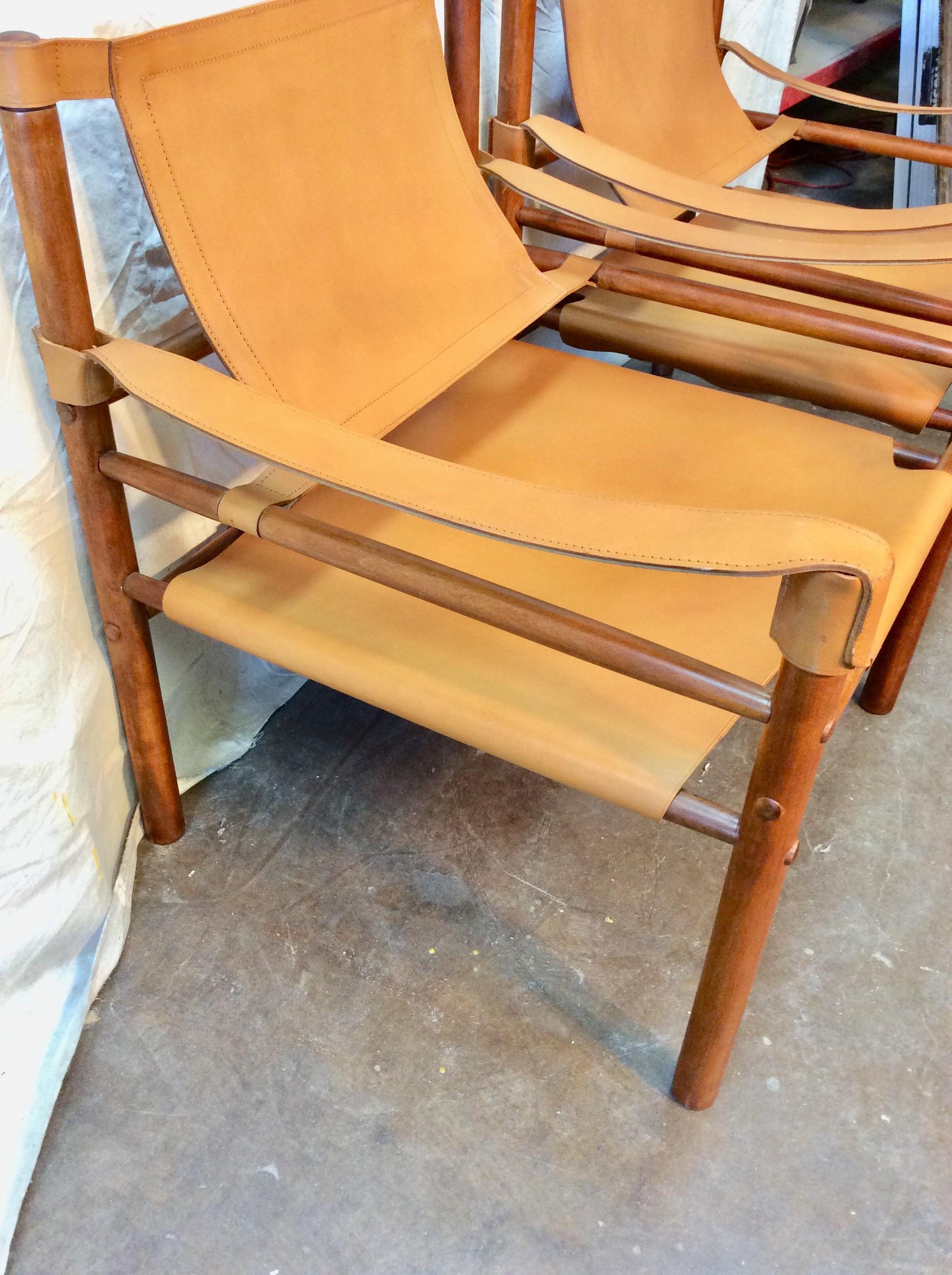 Mid-20th Century Abel Gonzalez Leather Sling Safari Chairs, a Pair 1