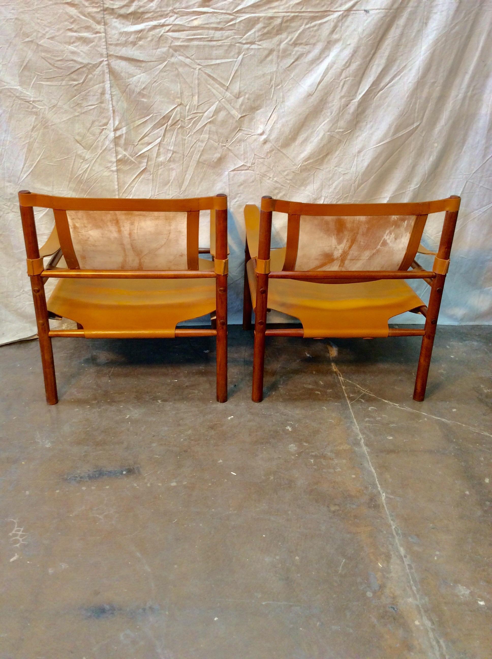 Mid-20th Century Abel Gonzalez Leather Sling Safari Chairs, a Pair 4