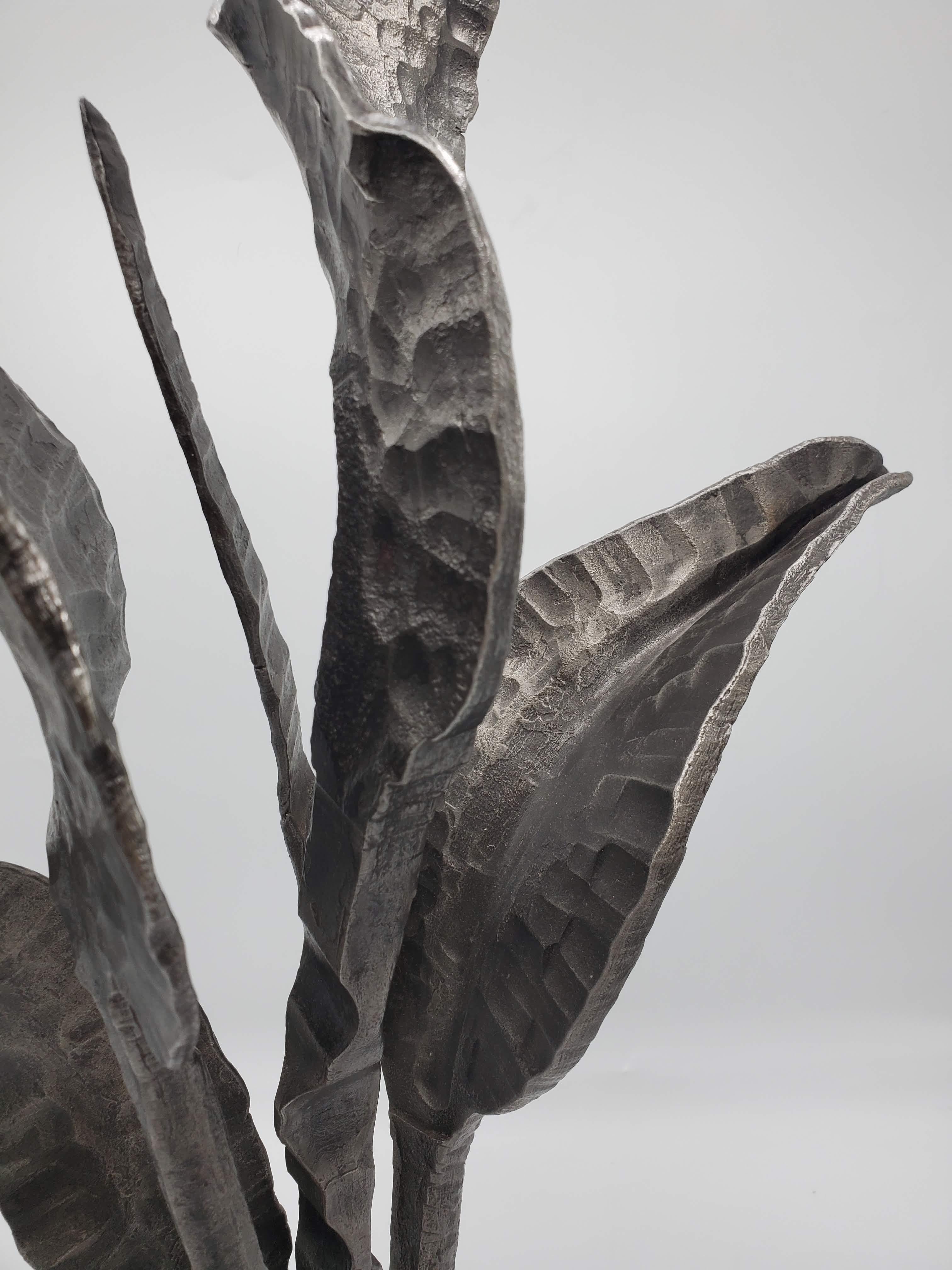 Mid-20th Century Abstract Flower Shaped Steel Sculpture For Sale 3