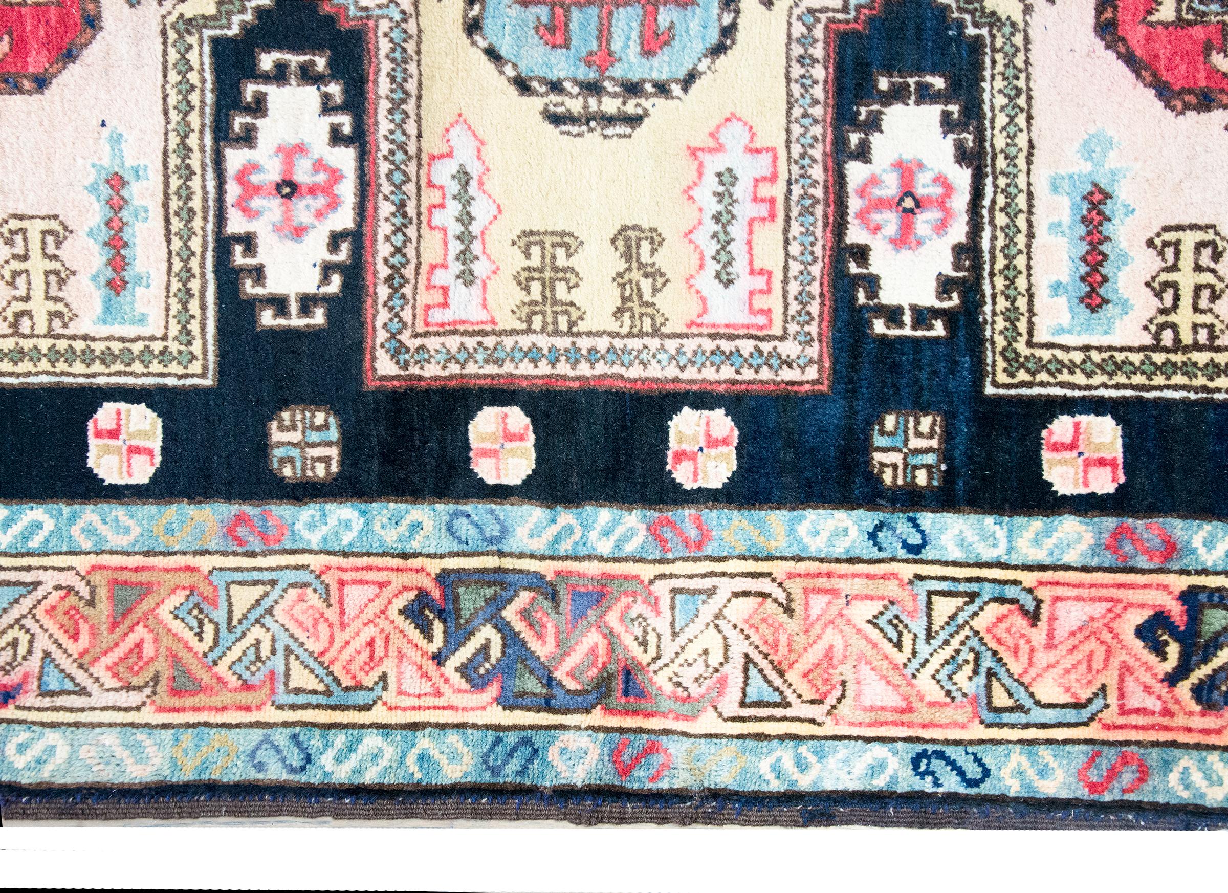 Afghano Tappeto Afghani Kazak della metà del XX secolo in vendita