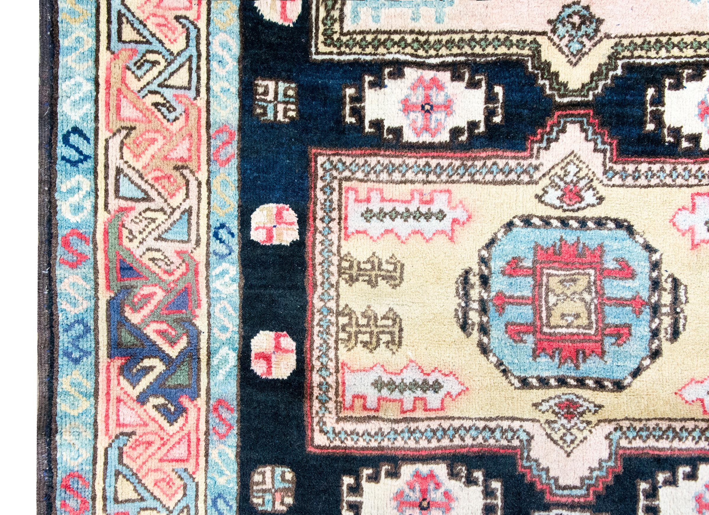 Tappeto Afghani Kazak della metà del XX secolo In condizioni buone in vendita a Chicago, IL