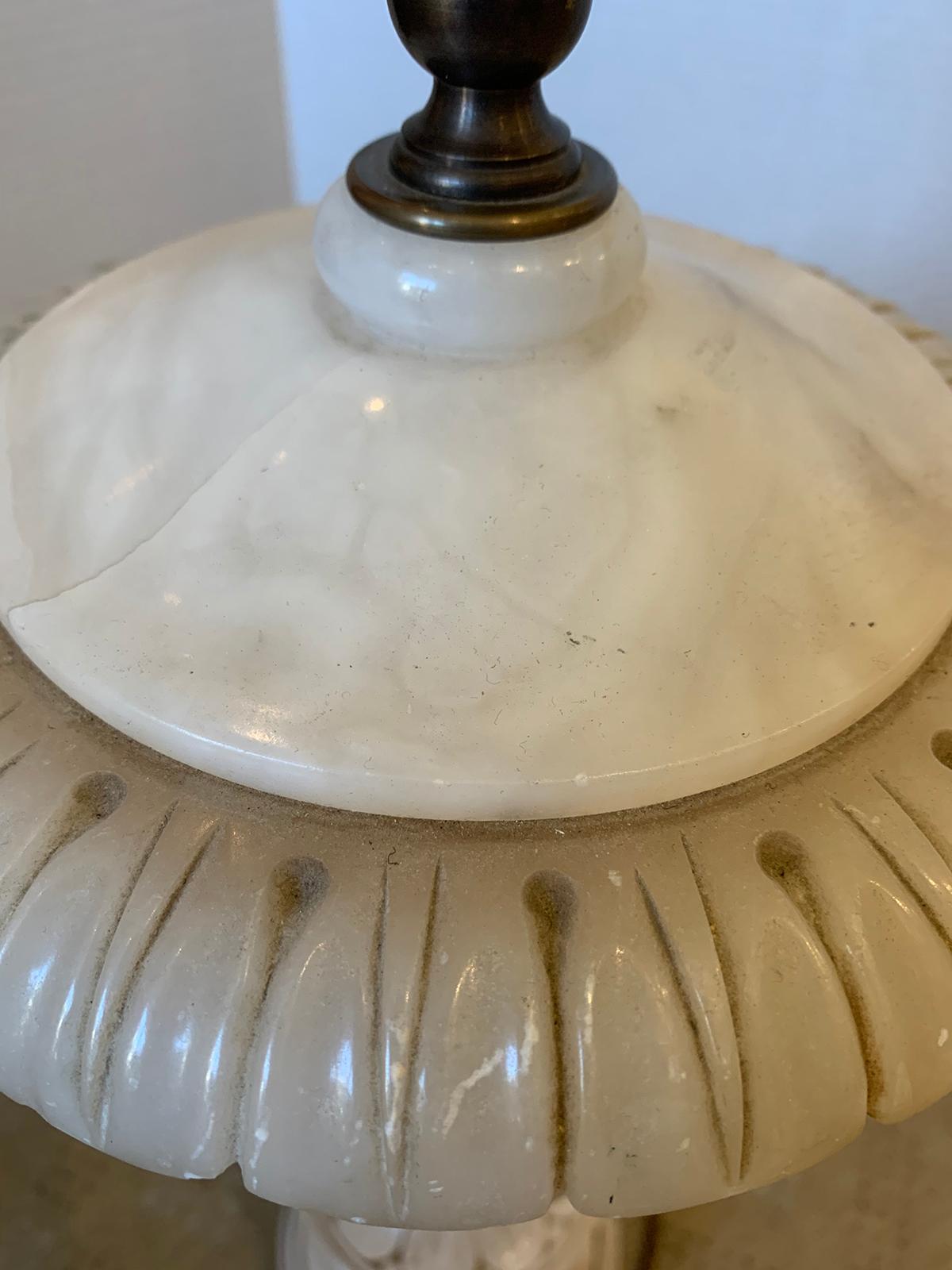 Alabaster-Urnenlampe aus der Mitte des 20. Jahrhunderts 7