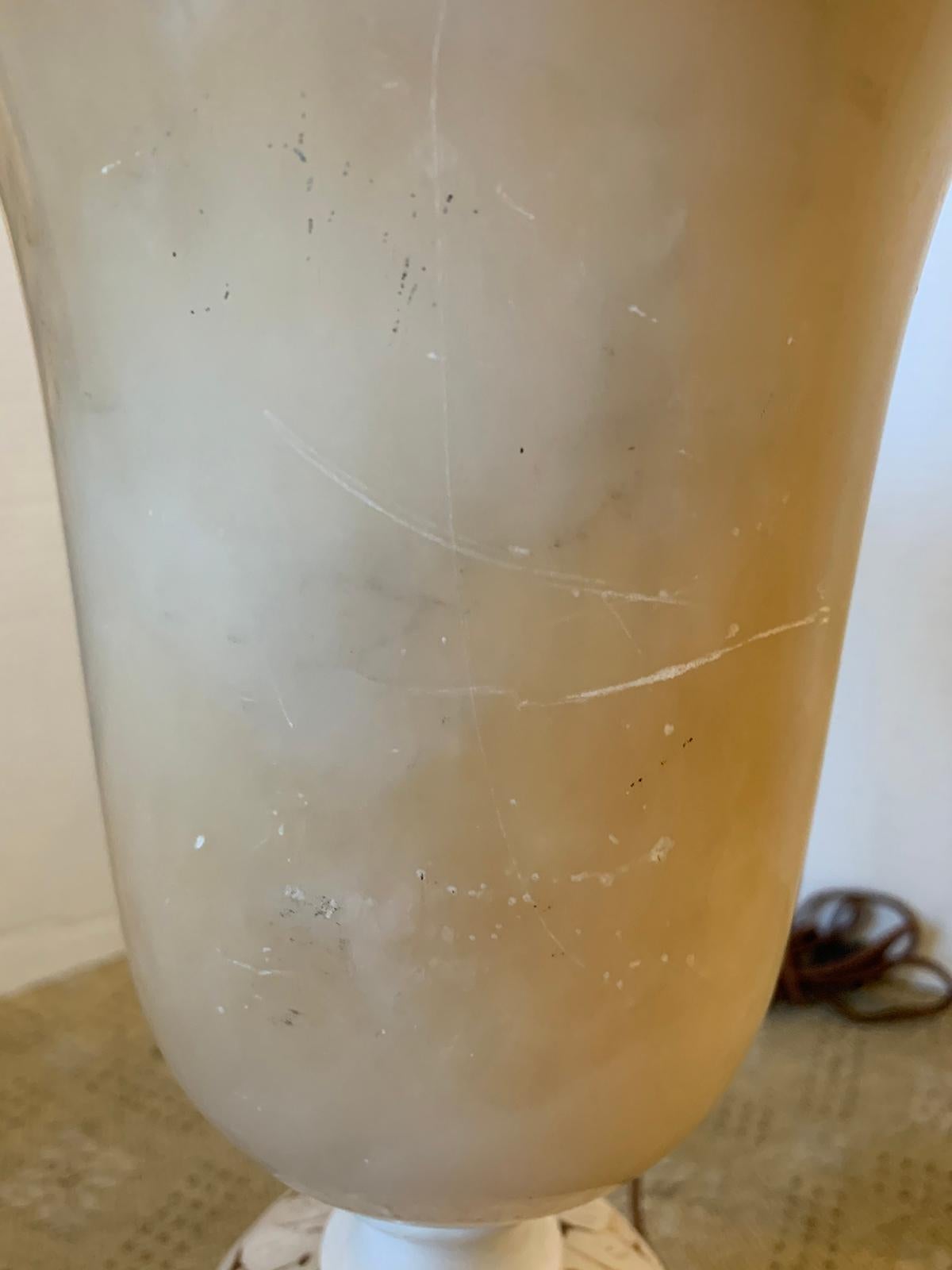 Alabaster-Urnenlampe aus der Mitte des 20. Jahrhunderts 6