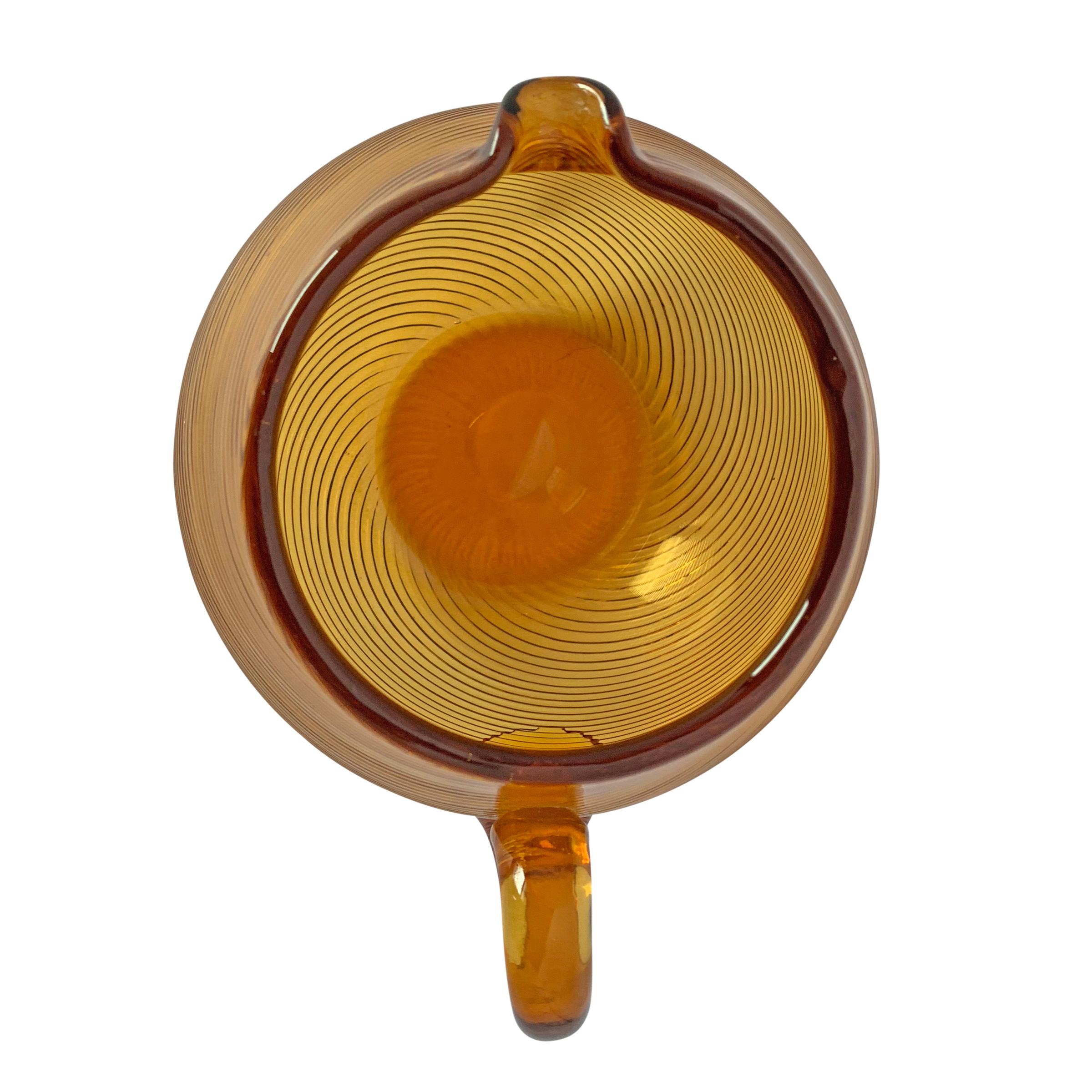 Mid-20th Century American Amber Glass Pitcher In Good Condition In Chicago, IL