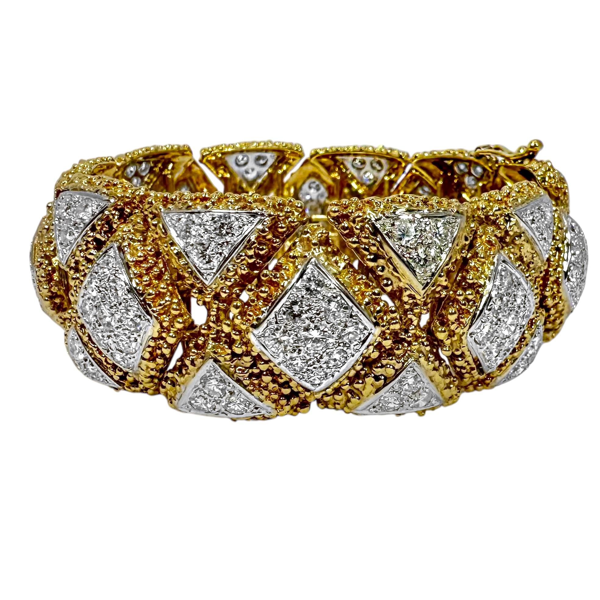 Moderne Bracelet glamour en or 18 carats avec 10 carats de diamants scintillants du milieu du 20e siècle en vente