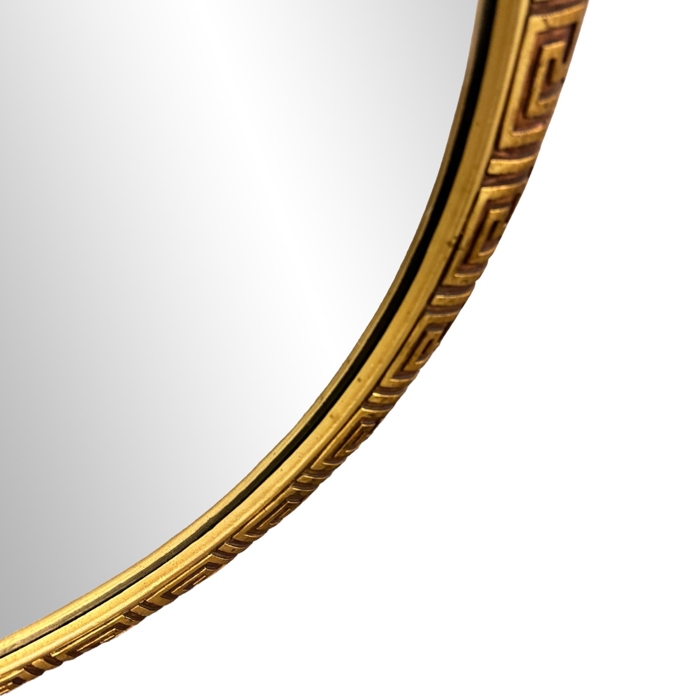 20ième siècle Miroir encadré en bois doré avec clé grecque, milieu du 20e siècle en vente