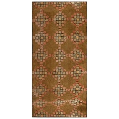 Tapis à capuche américain du milieu du XXe siècle ( 2' 3'' x 6' 4'' - 68 x 193 cm)