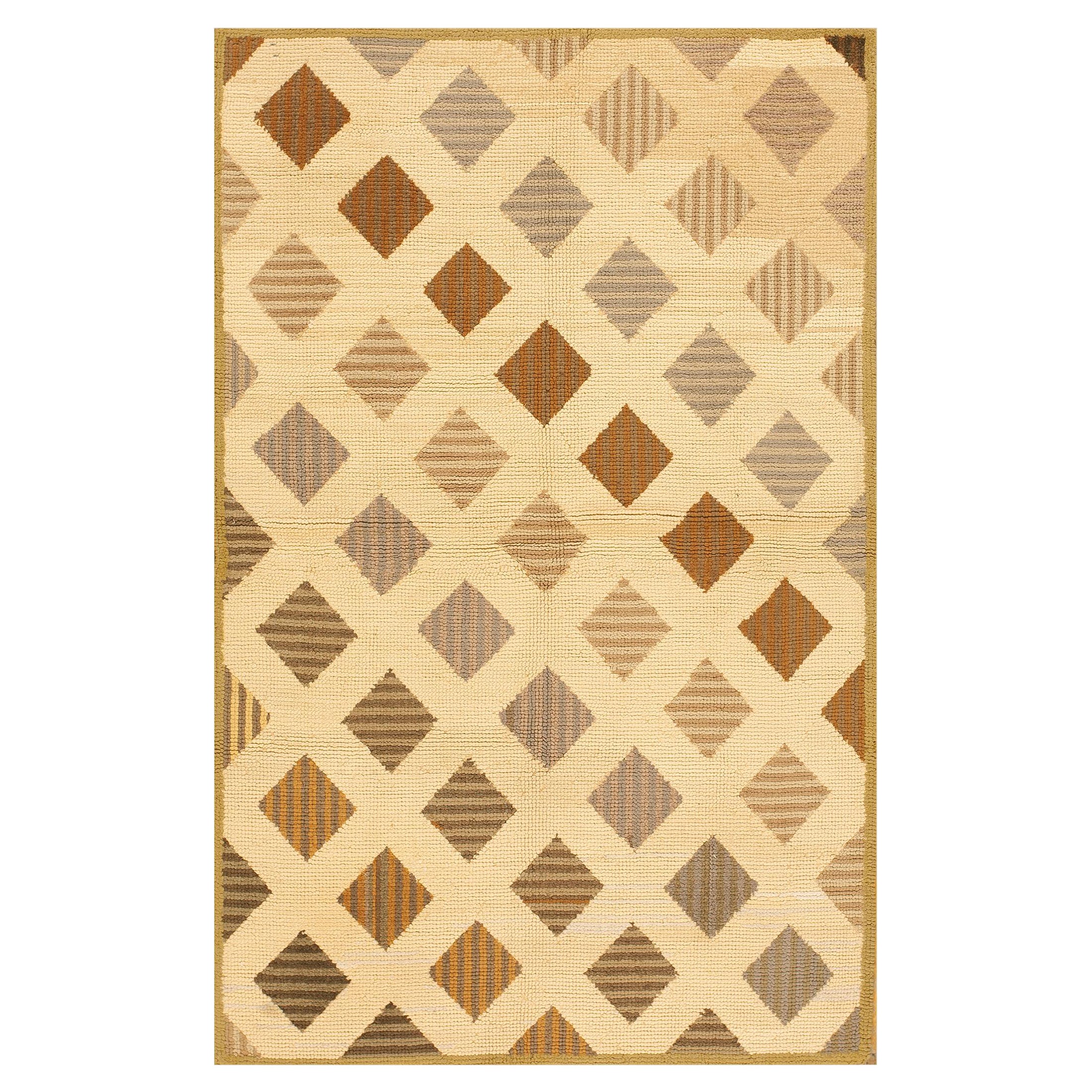 Tappeto americano con ganci della metà del XX secolo ( 3'10" x 5'10" - 117 x 178 )