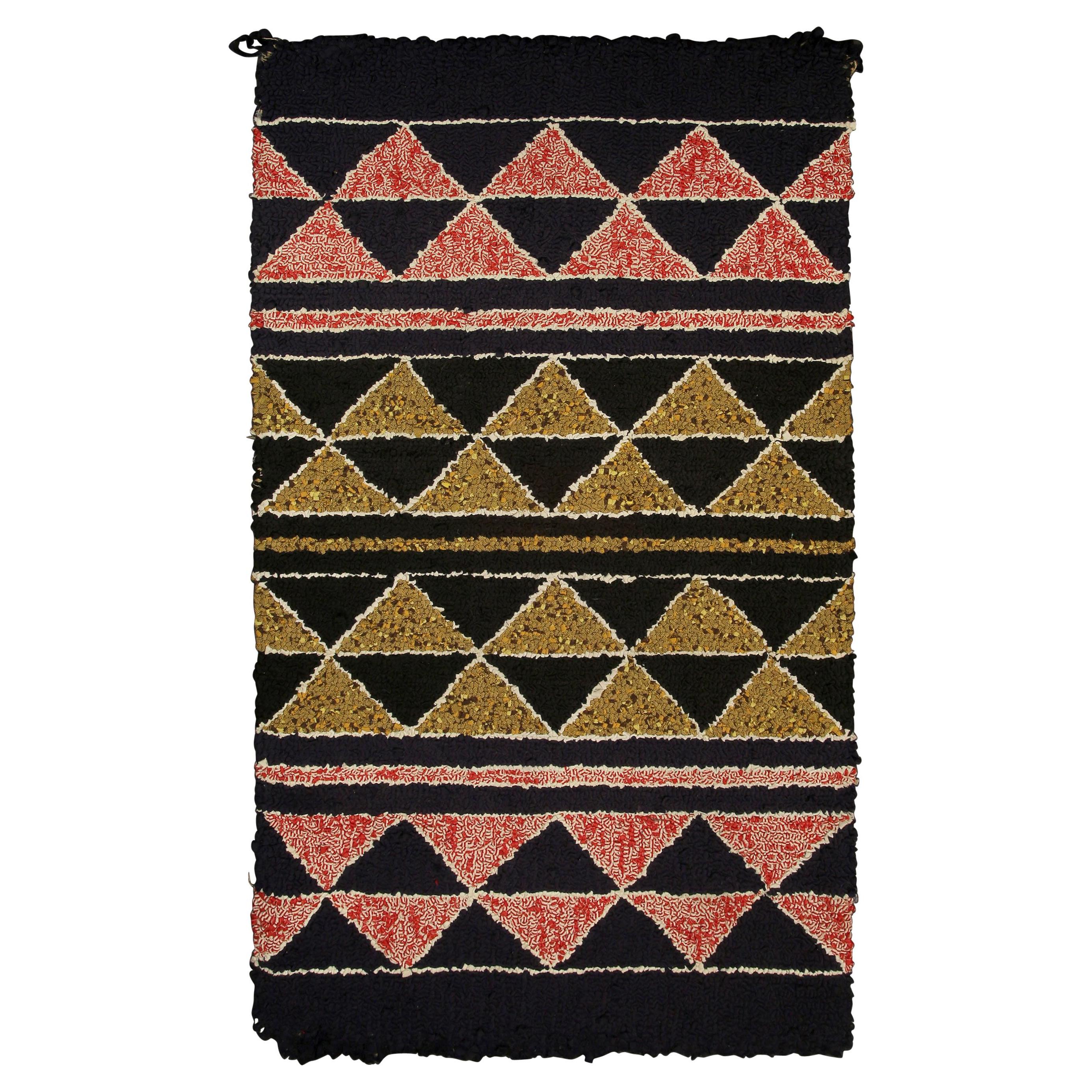Mid-20th Century American Hooked Rug with Reciprocating Triangle Motif