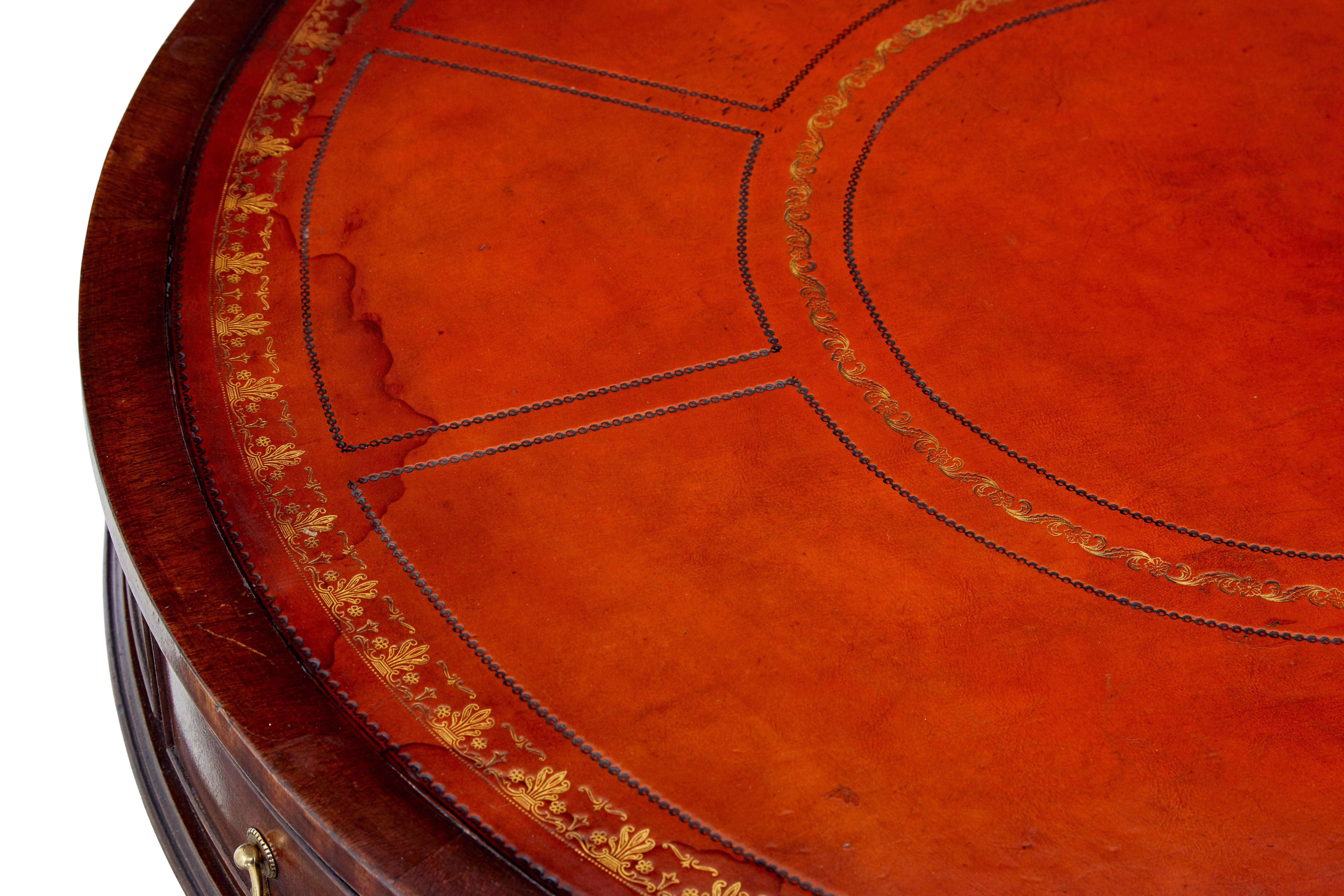Mid 20th century American imperial mahogany center table In Good Condition In Debenham, Suffolk