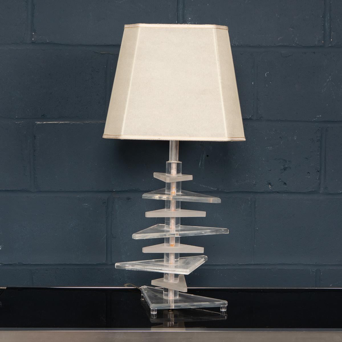 Mid-20th Century American Made Stacked Lucite Table Lamps In Good Condition For Sale In Royal Tunbridge Wells, Kent