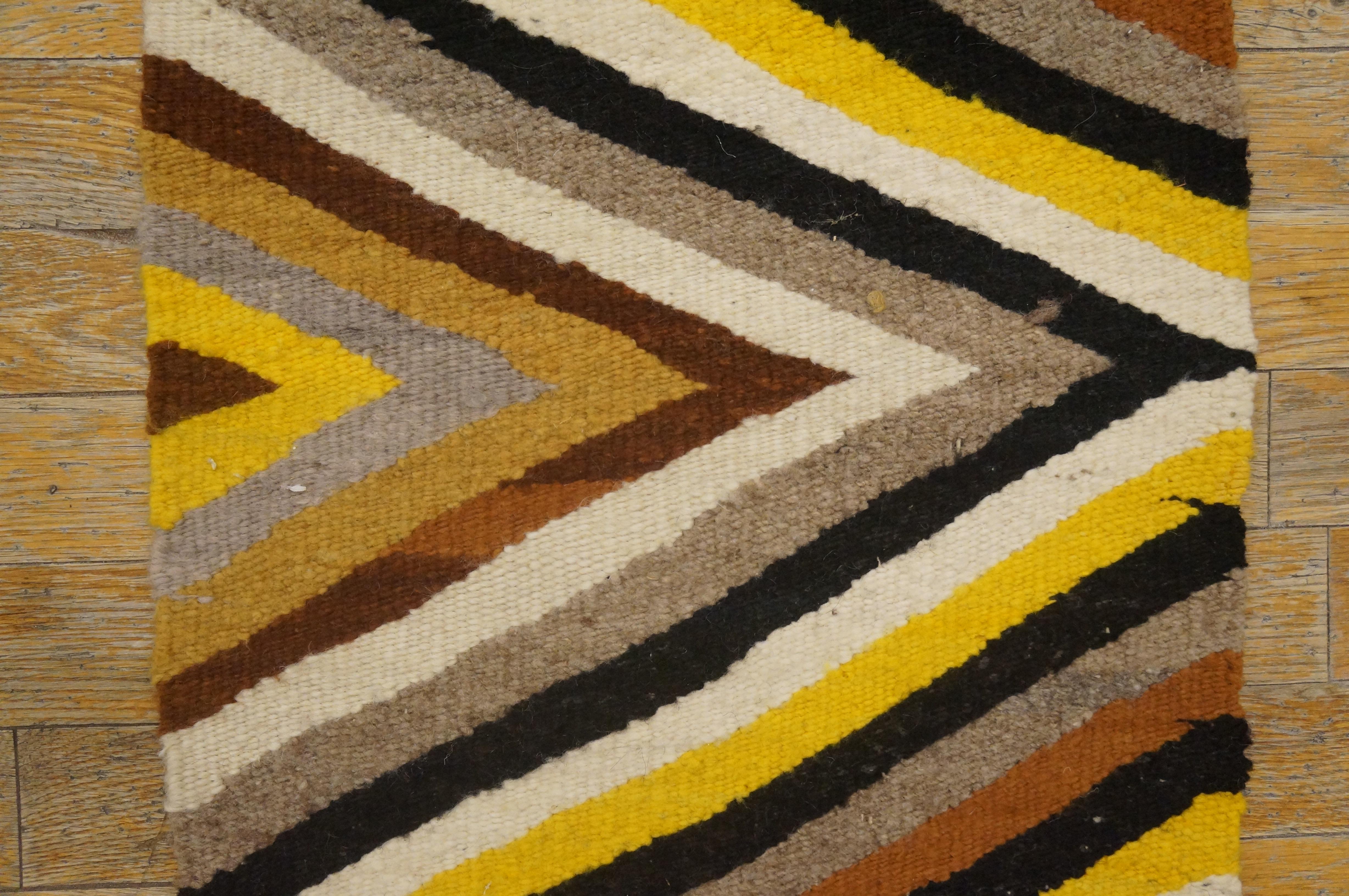 Tapis Navajo américain du milieu du 20e siècle ( 1'4