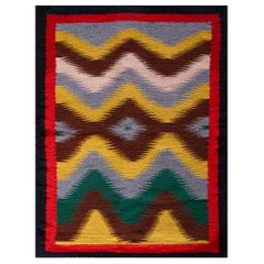 Amerikanischer Navajo-Teppich aus der Mitte des 20. Jahrhunderts ( 2' 3'' x 3' 3'' - 68 x 99)