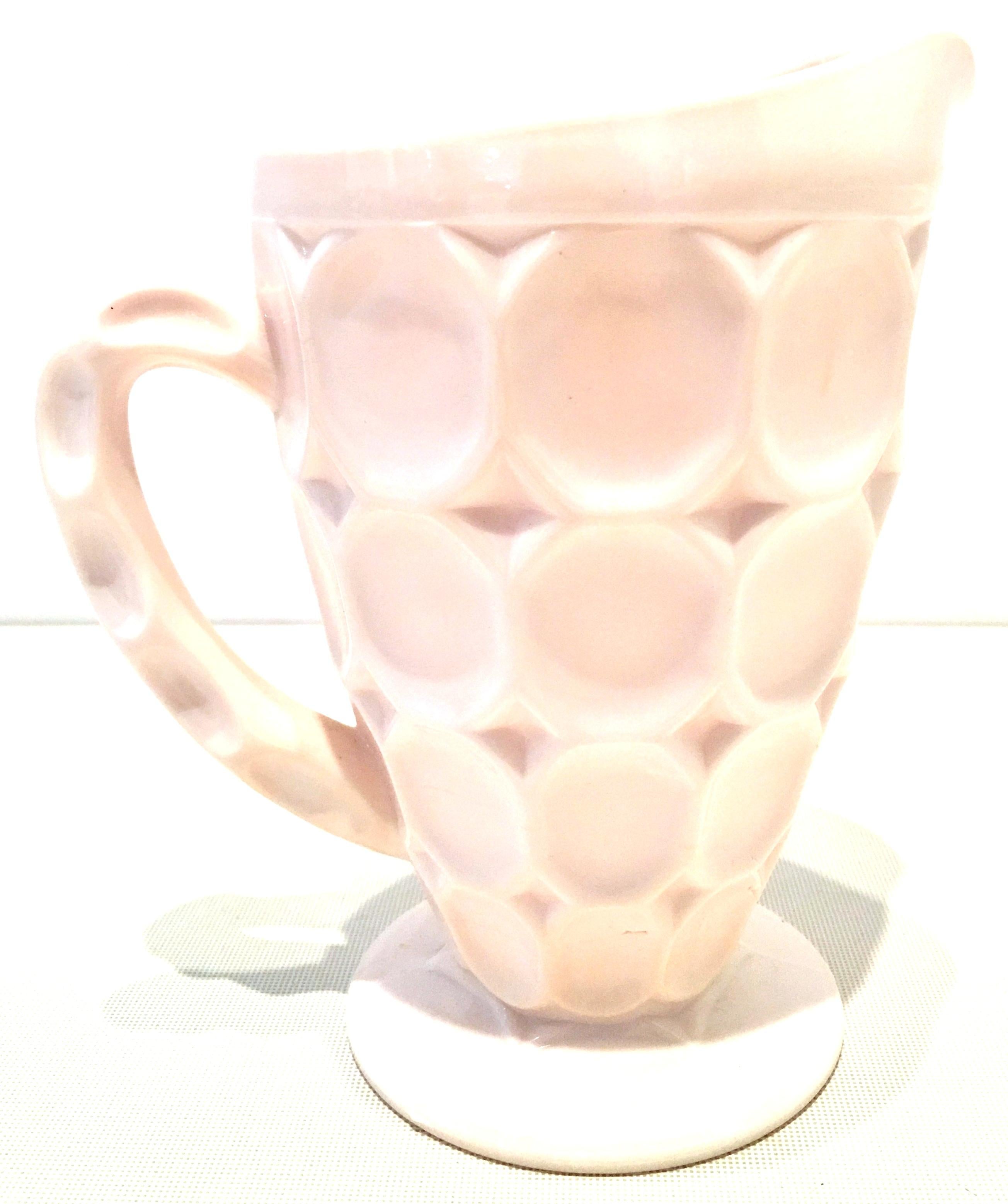 Mid-20th Century American Pink Milk Glass Set of Two Serving Pieces In Good Condition For Sale In West Palm Beach, FL