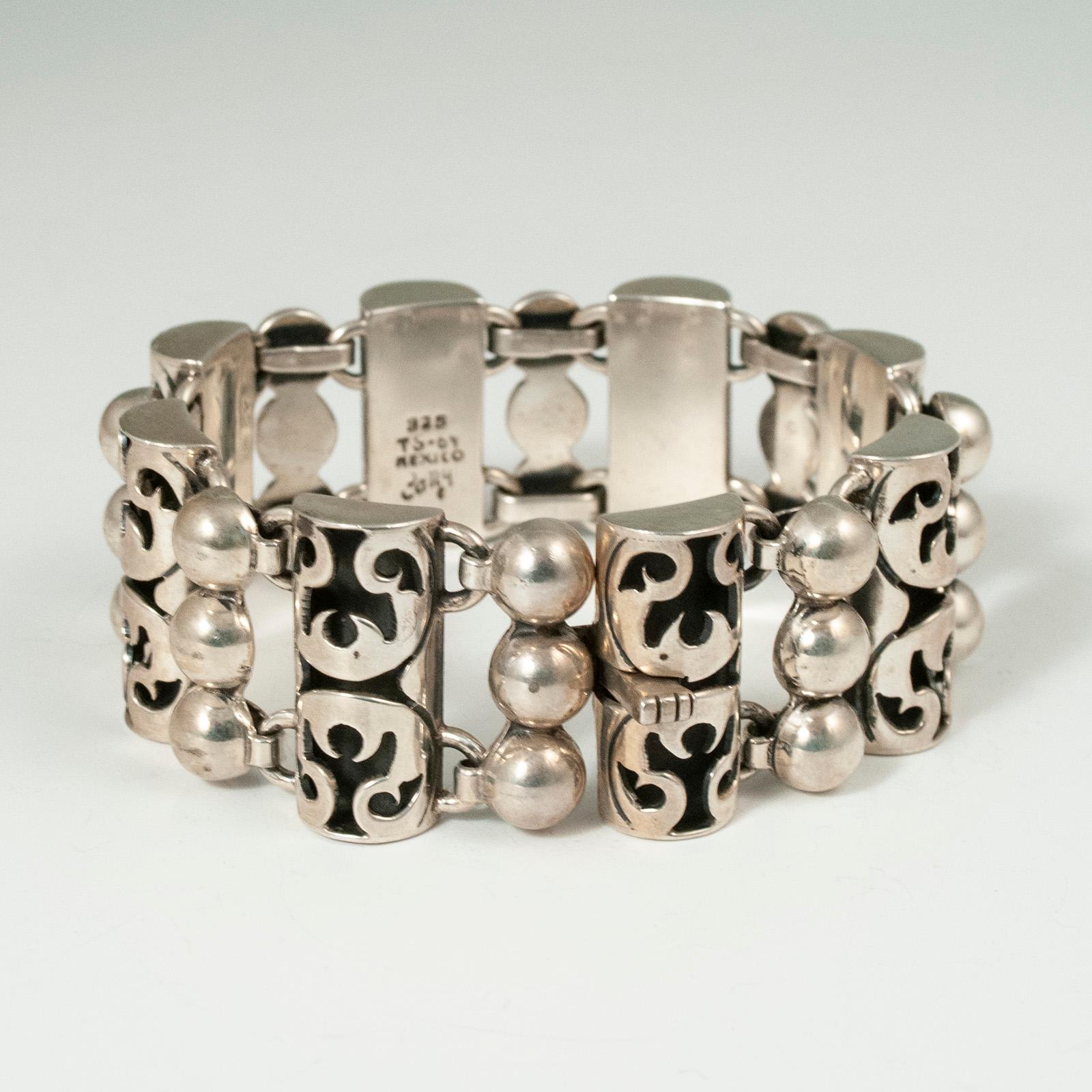 Mid-20th Century Angel Bracelet by Cony, Taxco, Mexico In Good Condition In Point Richmond, CA
