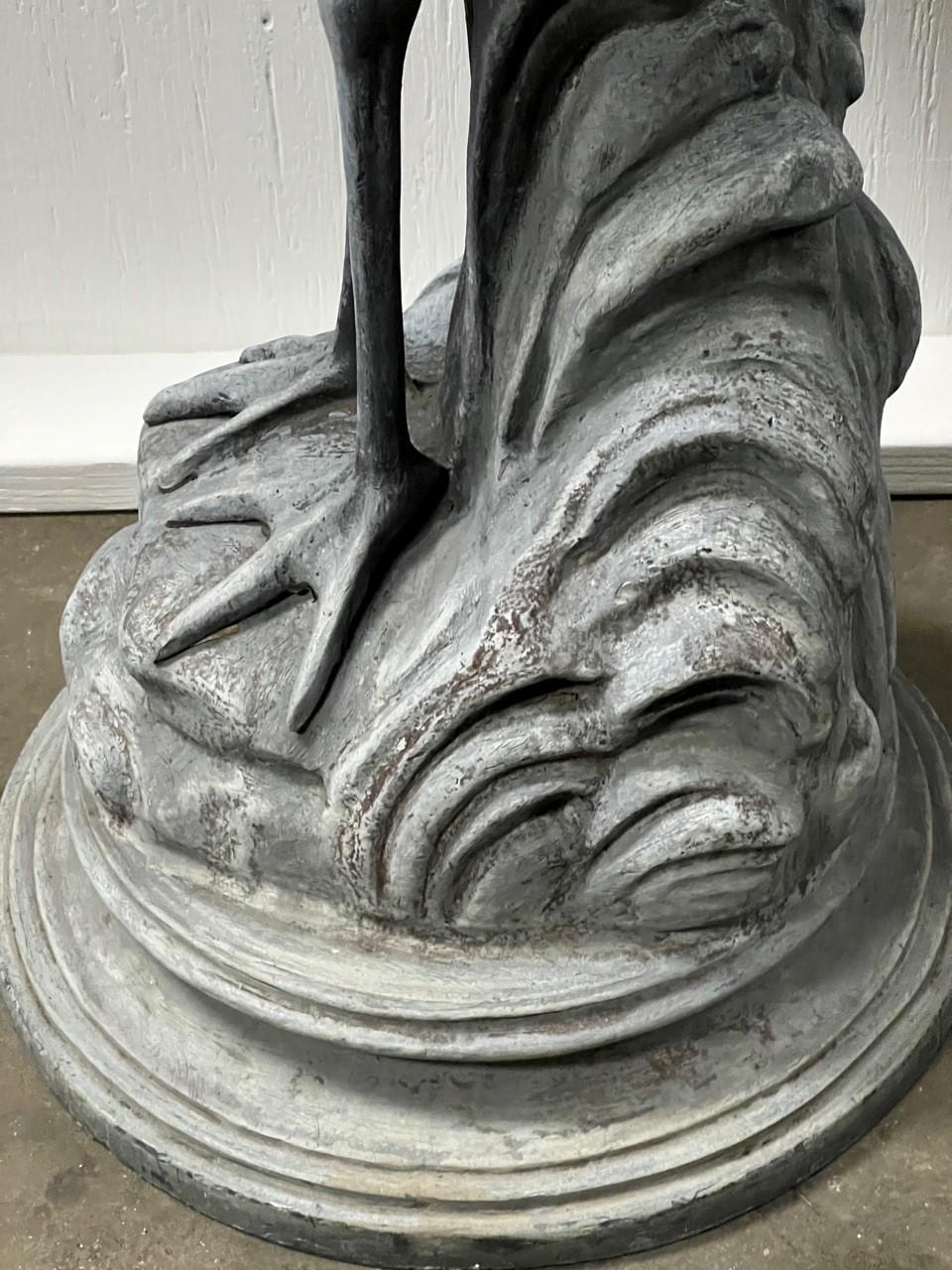 Antiker Kronbrunnen aus Blei aus der Mitte des 20. Jahrhunderts im Angebot 6