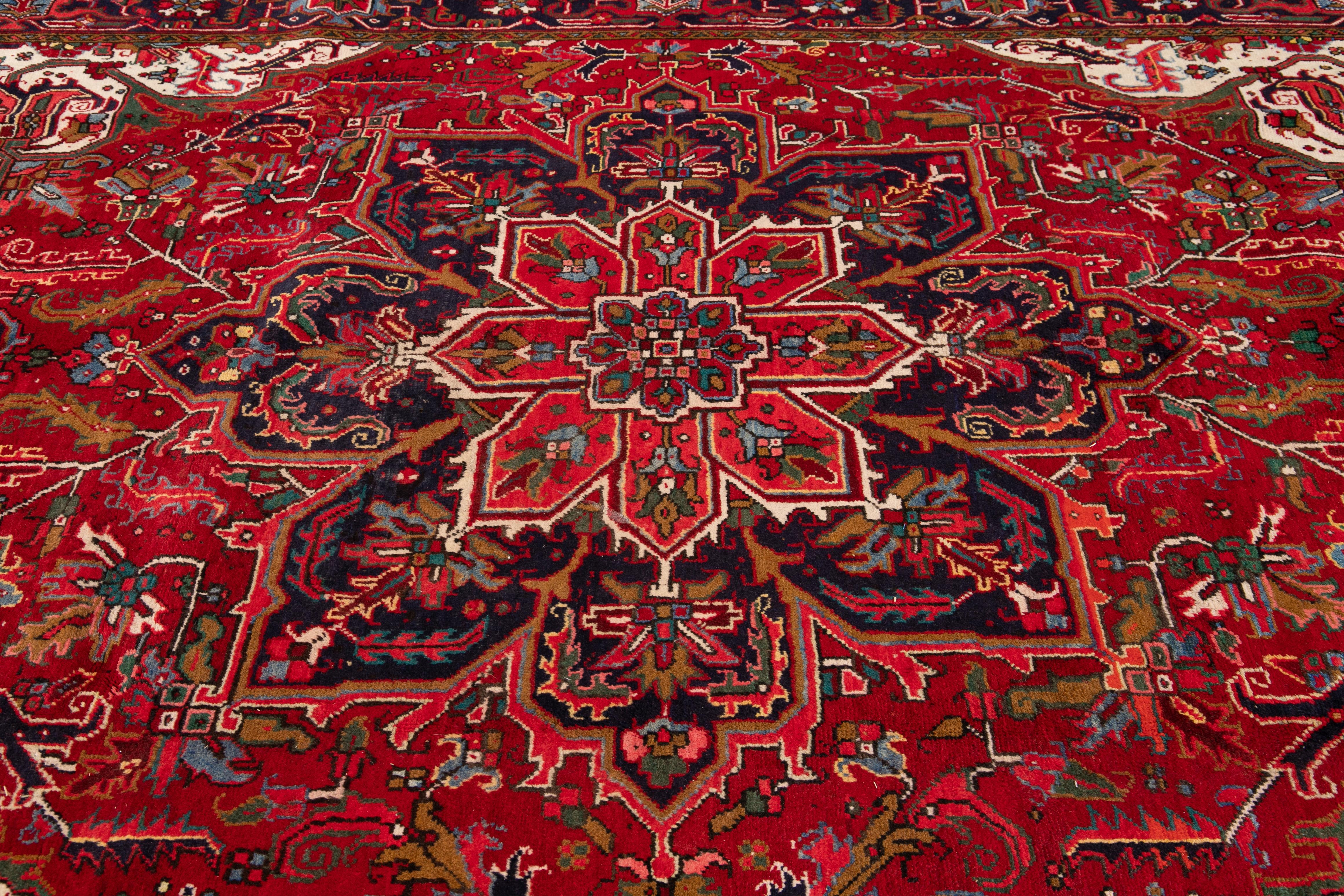 Mid-20th Century Antique Heriz wool Rug For Sale 3