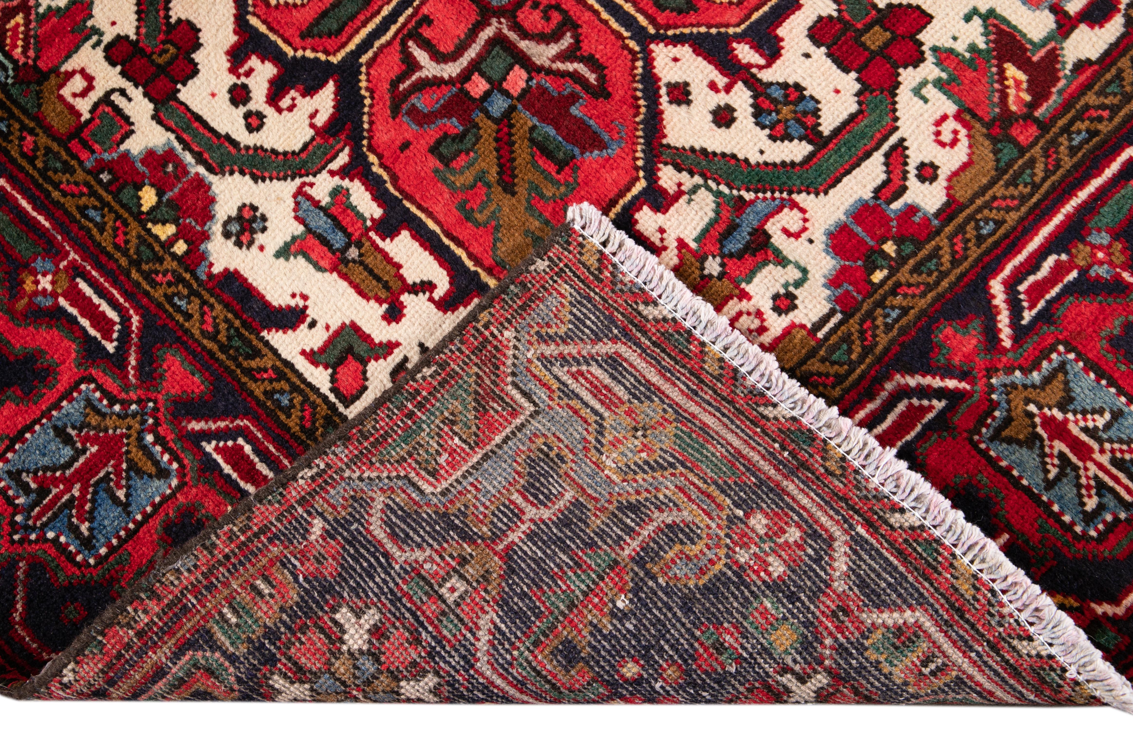 Mid-20th Century Antique Heriz wool Rug In Good Condition For Sale In Norwalk, CT