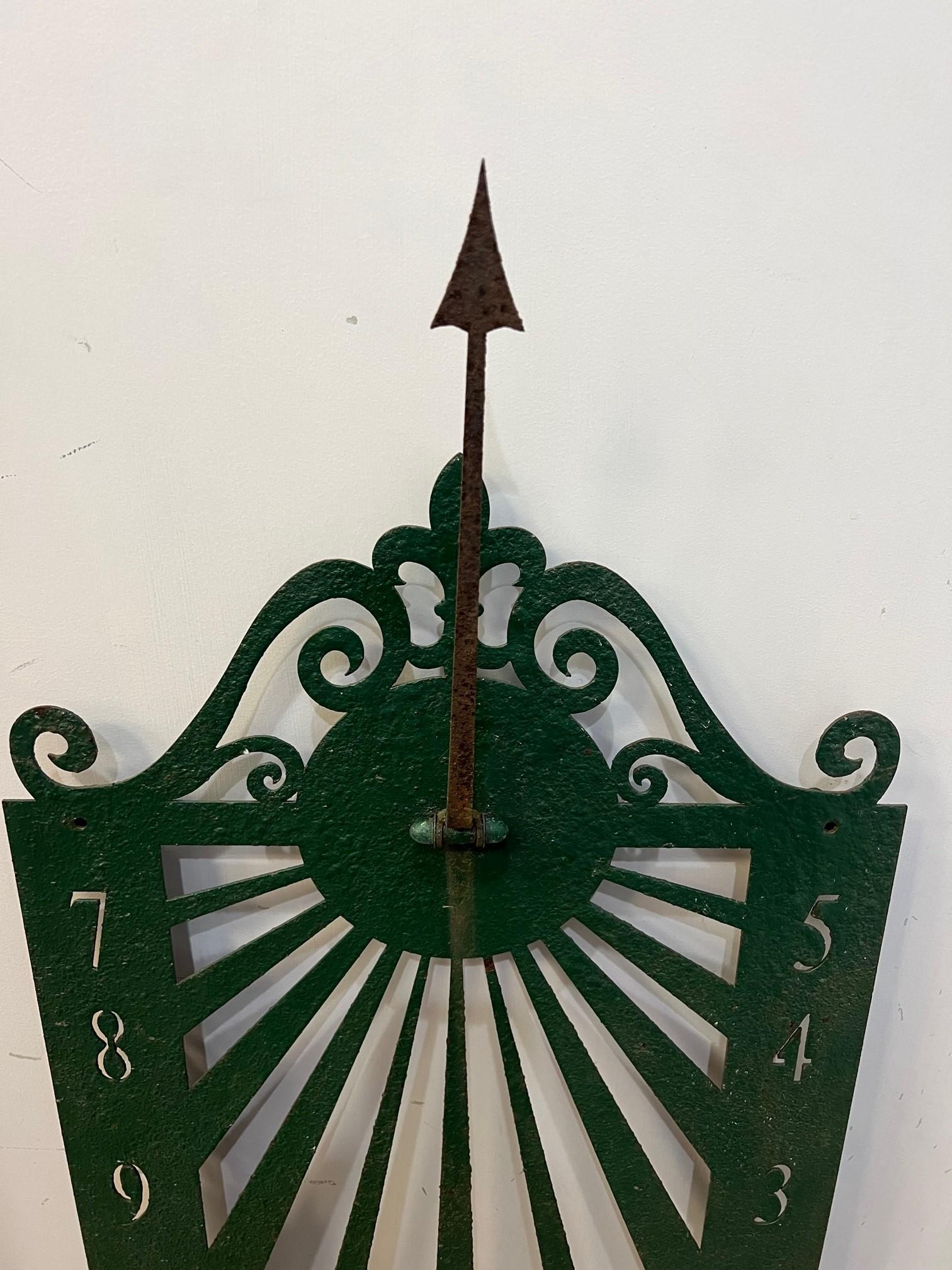 Mid 20th Century Antique Iron Wall Sundial   For Sale 5