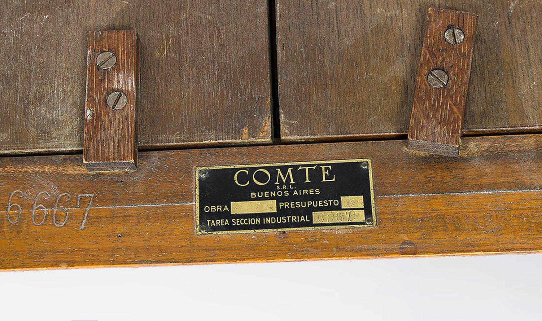 Mid-20th Century Argentine Wooden Desk/Game Table with Chessboard by Comte S.A. For Sale 1
