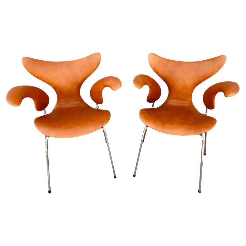 Sedie a gabbiano danesi della metà del XX secolo di Arne Jacobsen per Fritz Hansen - una coppia in vendita