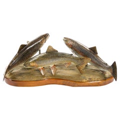 Scultura di tre pesci in bronzo dorato della metà del XX secolo / Stecca dorata