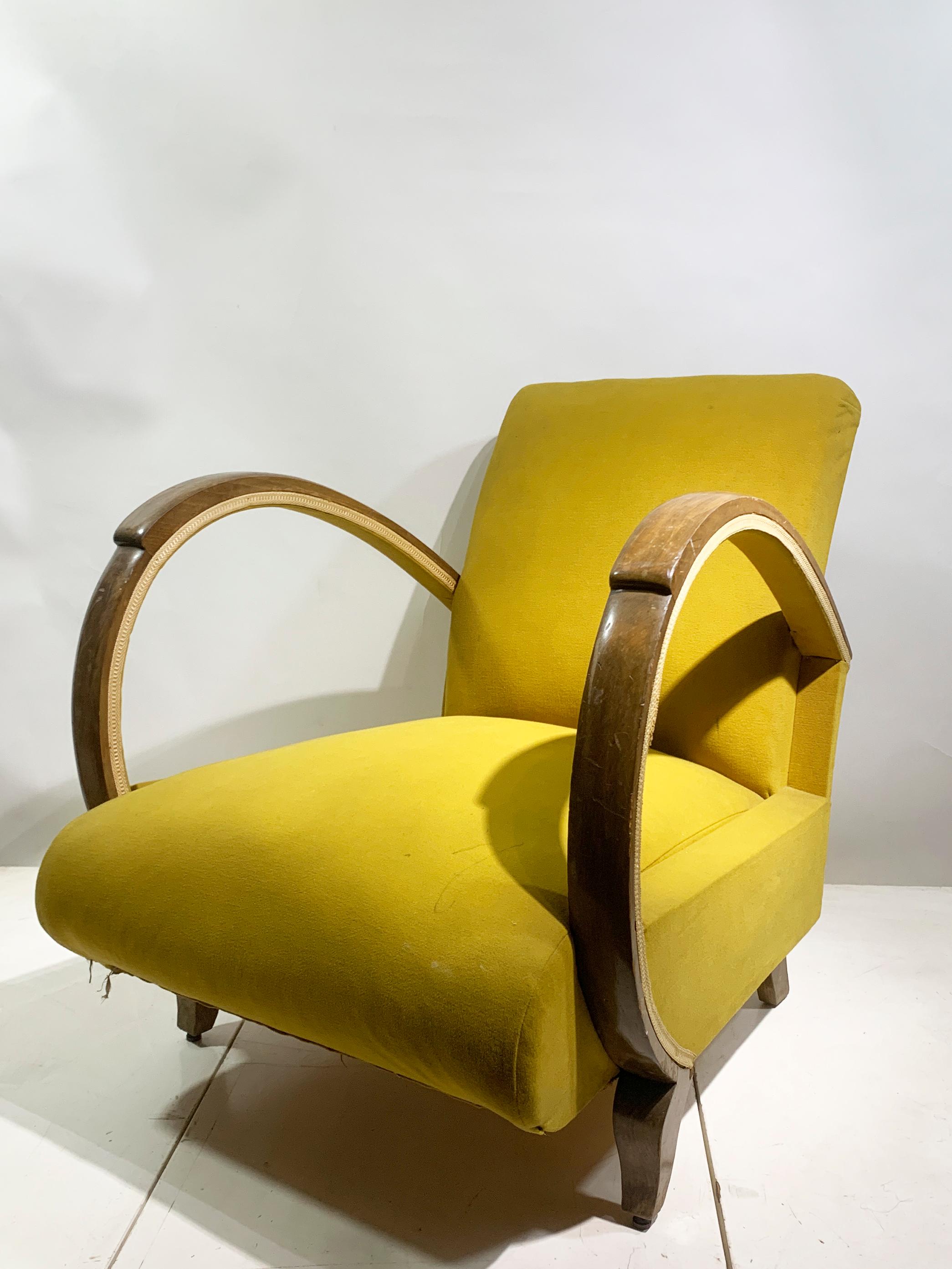 Art Déco Sedia da salotto Art Deco della metà del XX secolo, in legno curvato/tessuto giallo-verde, anni '30 in vendita