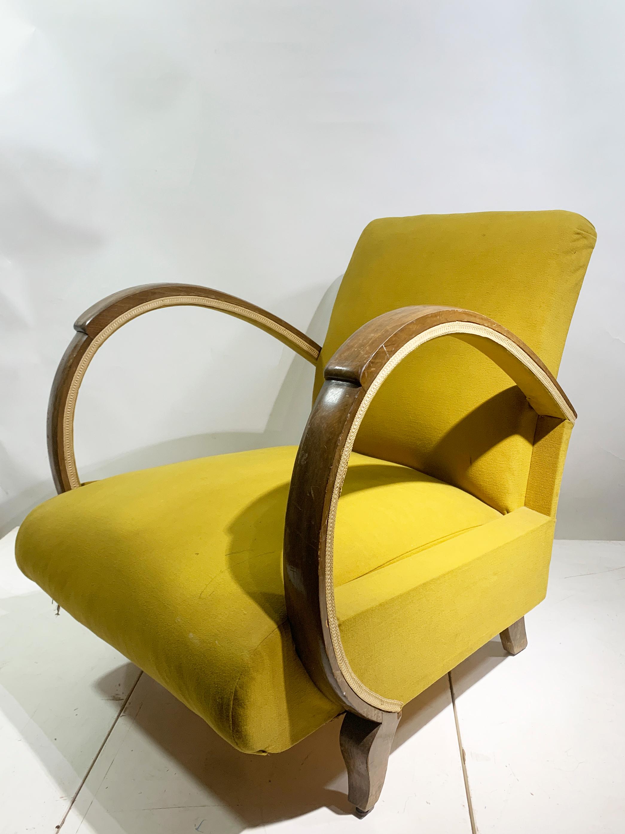 Sedia da salotto Art Deco della metà del XX secolo, in legno curvato/tessuto giallo-verde, anni '30 in vendita 1