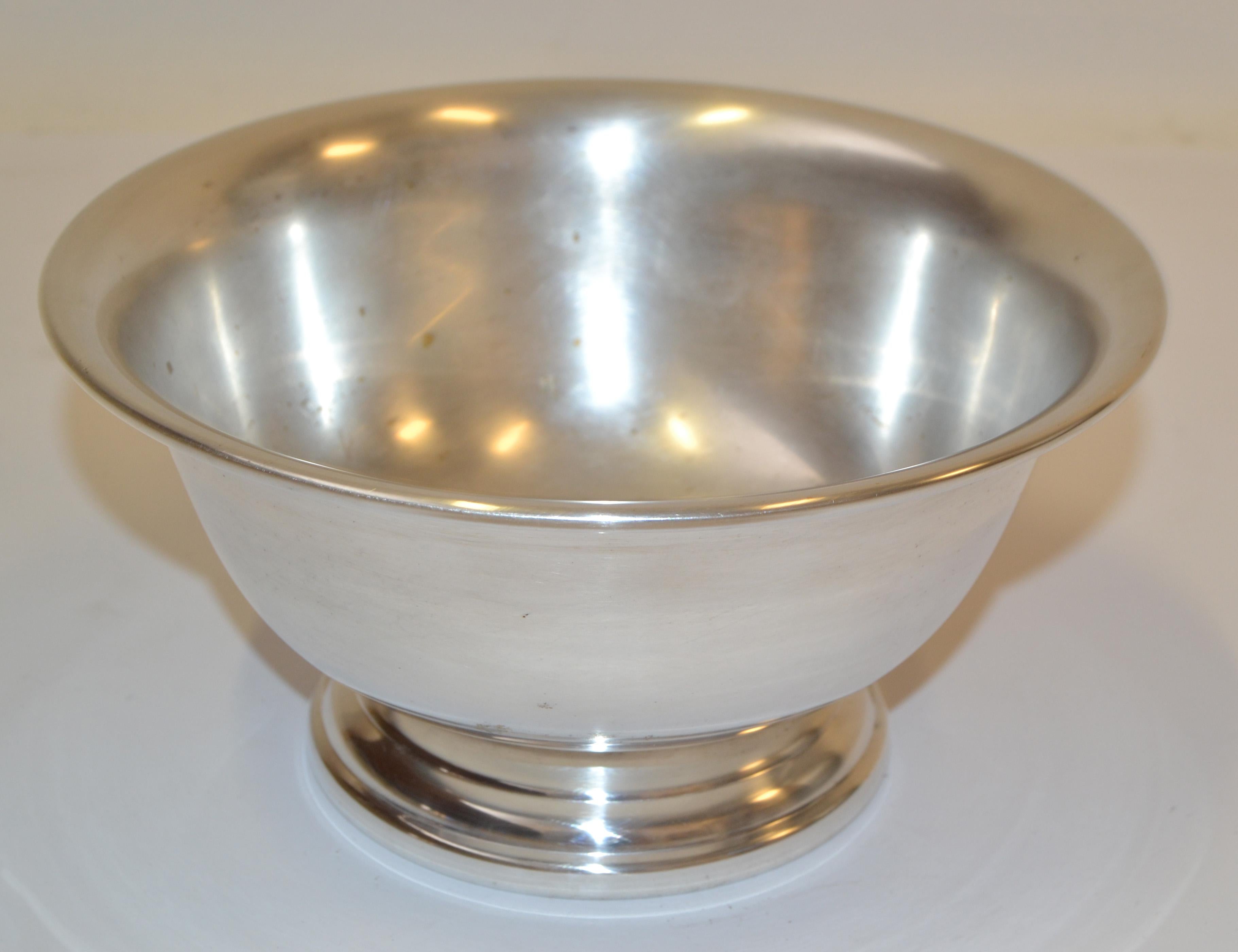 Mid-20th Century Mid 20th Century Art Deco Paul Revere Silver Plated 8 Bowl Poole Silver Company For Sale